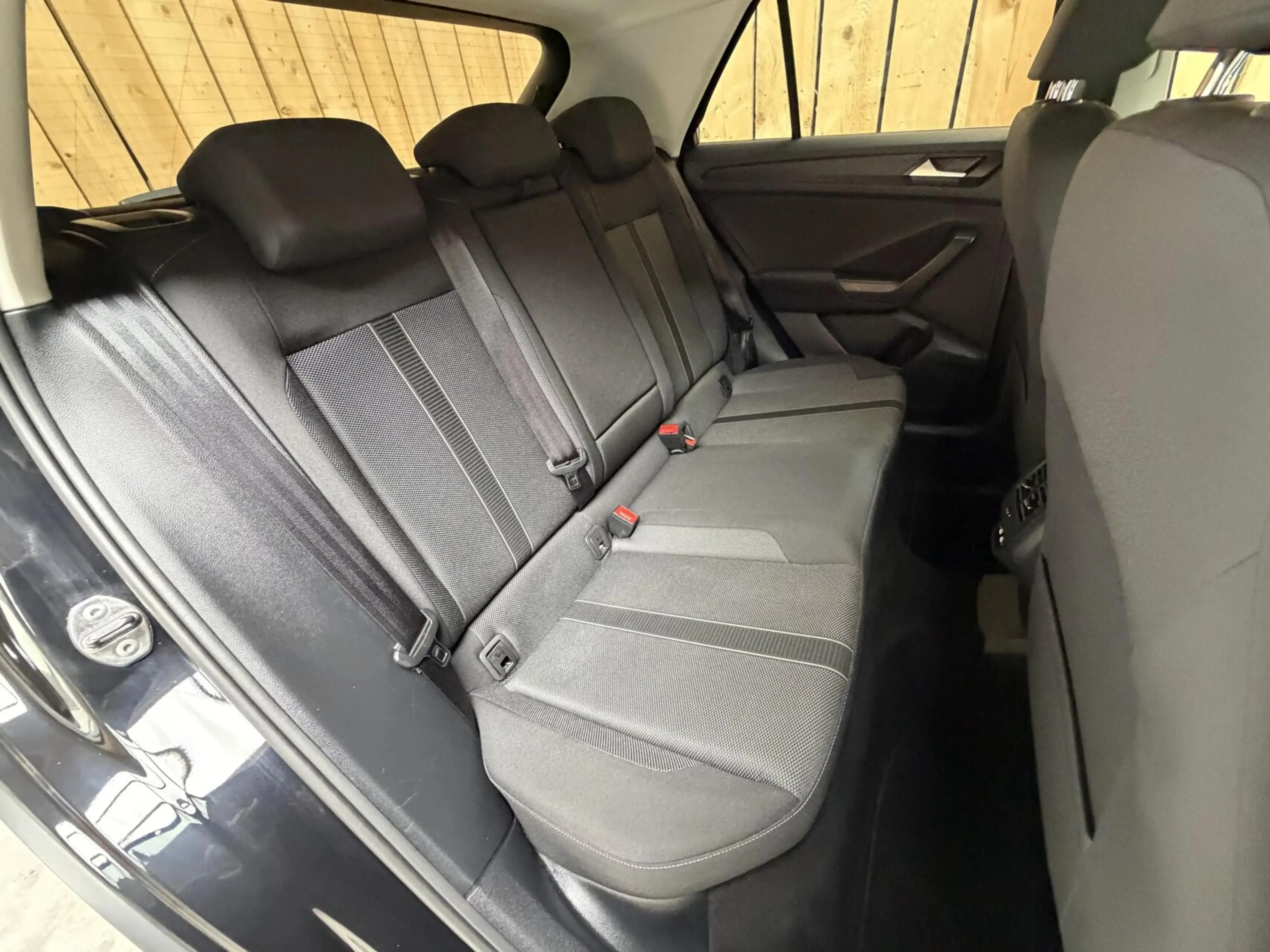 Volkswagen T-Roc 1.0 TSI Life 75 Edition Apple CarPlay/Android Auto — photo 43