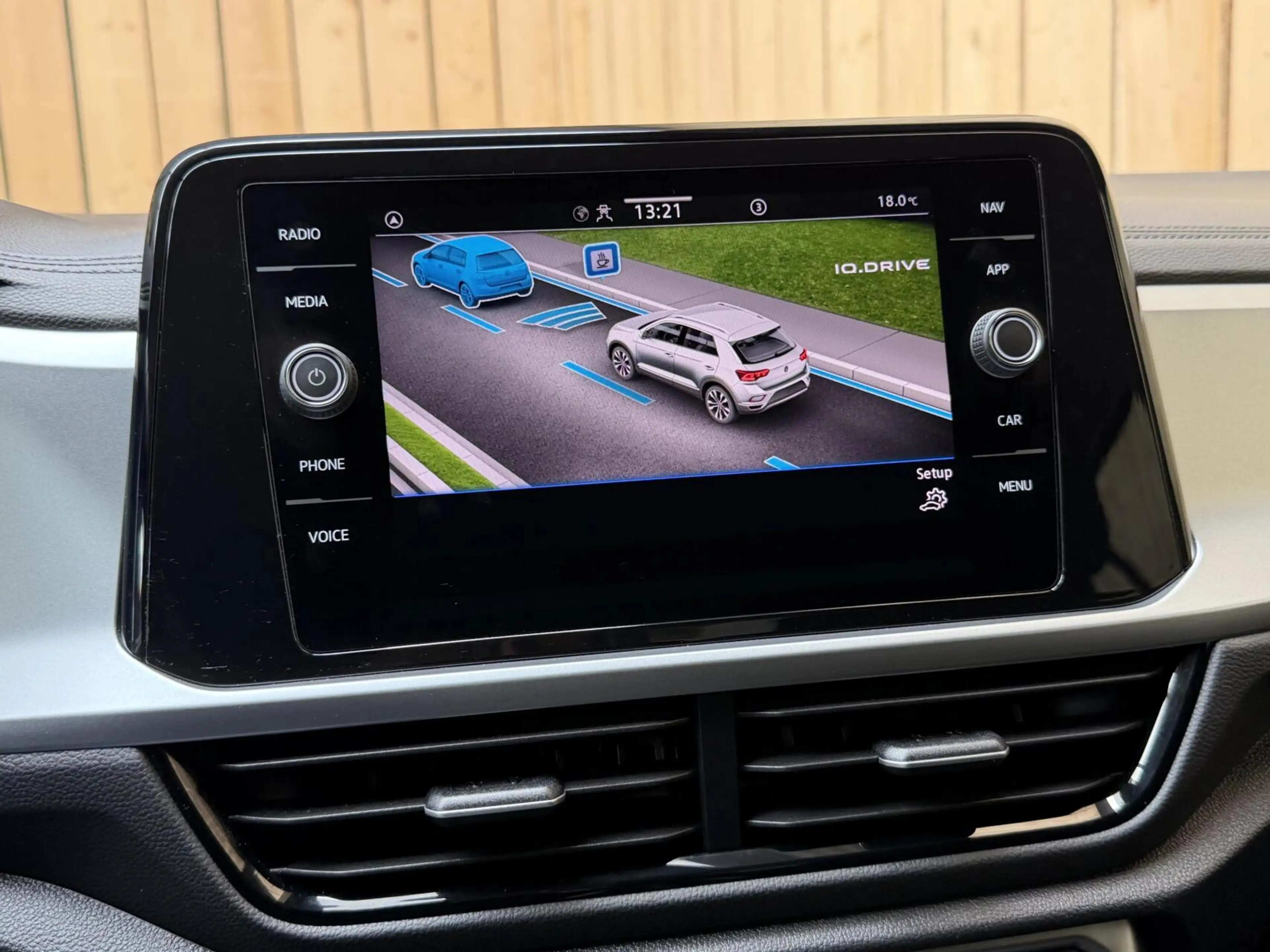 Volkswagen T-Roc 1.0 TSI Life 75 Edition Apple CarPlay/Android Auto — photo 20