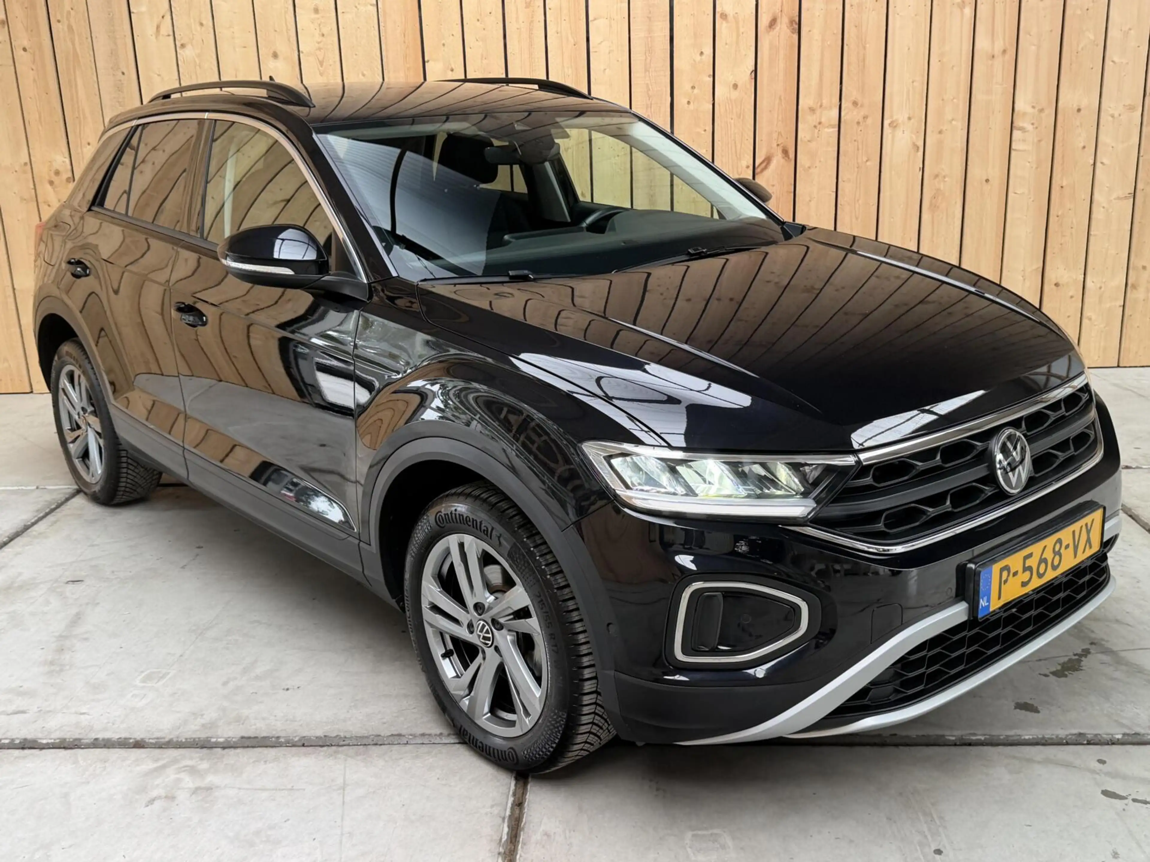 Volkswagen T-Roc 1.0 TSI Life 75 Edition Apple CarPlay/Android Auto — photo 38
