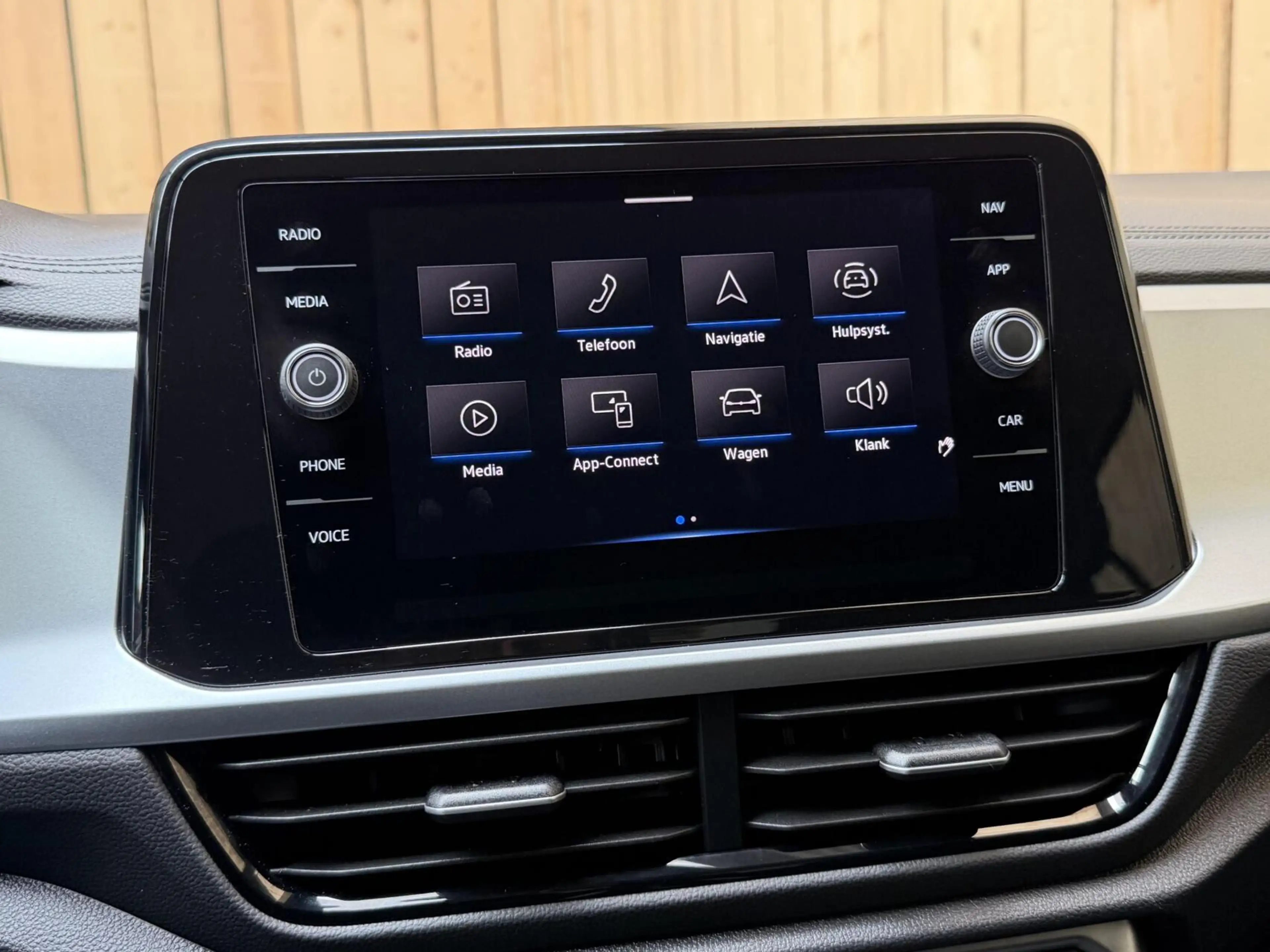 Volkswagen T-Roc 1.0 TSI Life 75 Edition Apple CarPlay/Android Auto — photo 21