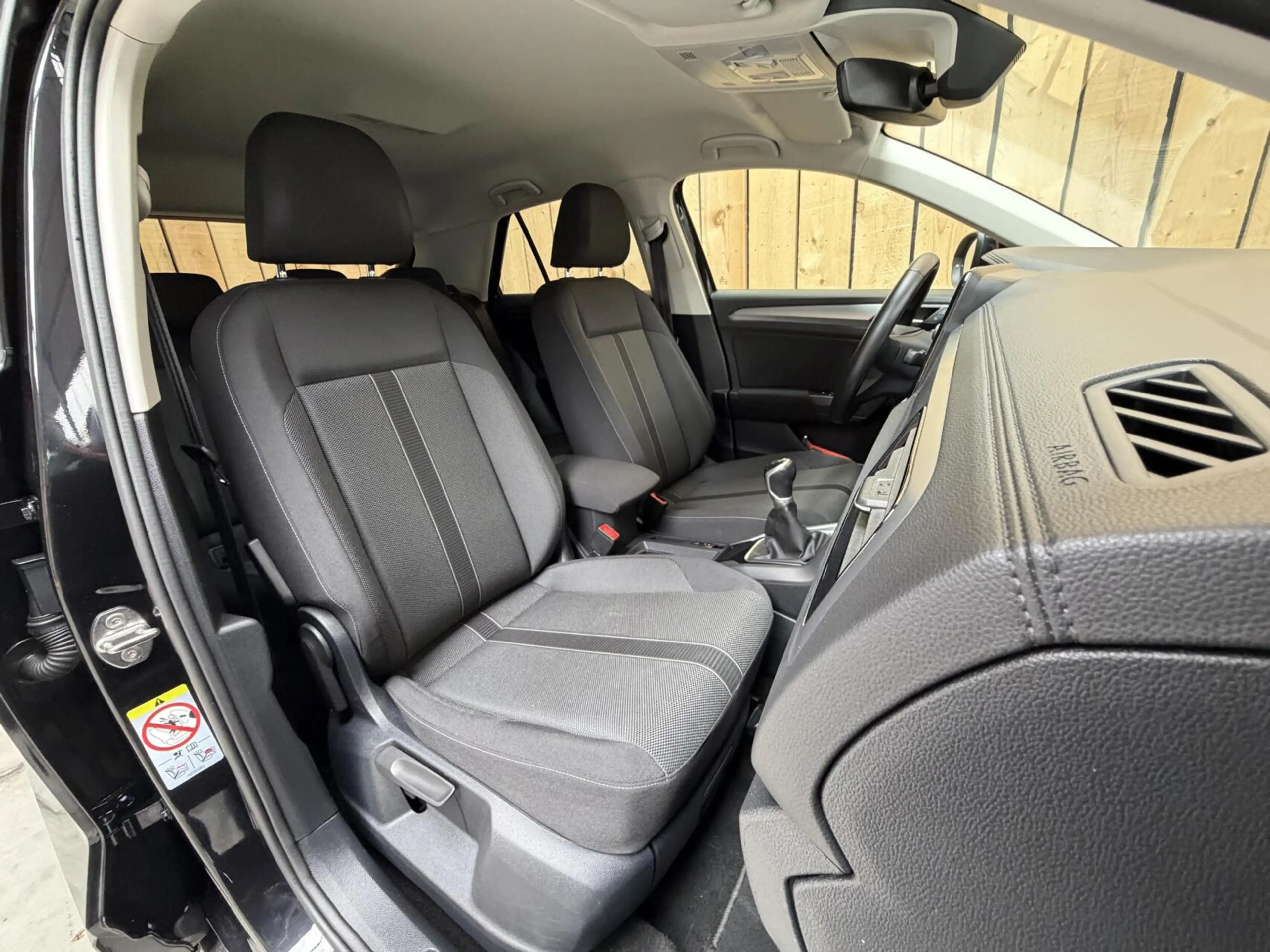 Volkswagen T-Roc 1.0 TSI Life 75 Edition Apple CarPlay/Android Auto — photo 48