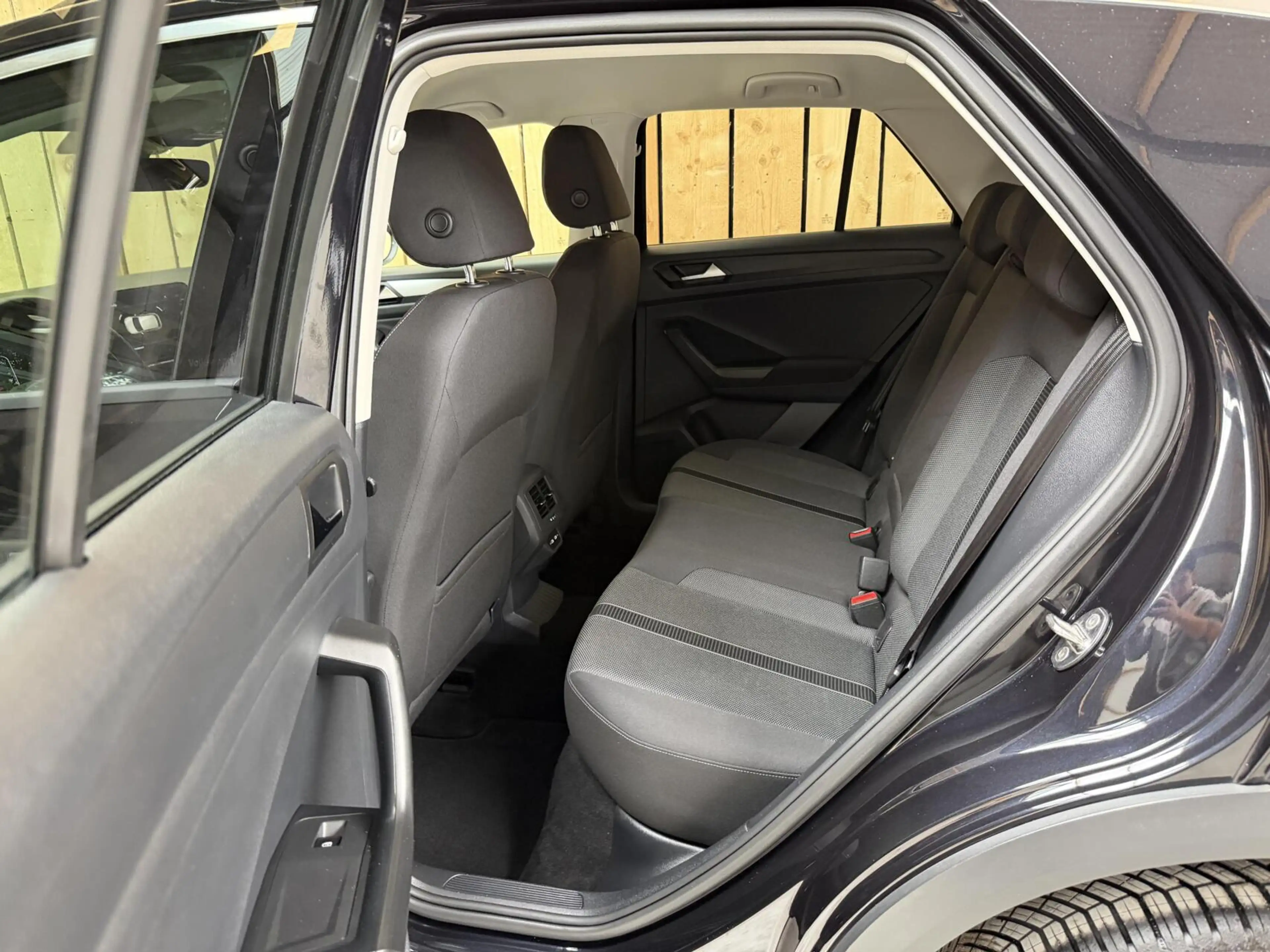 Volkswagen T-Roc 1.0 TSI Life 75 Edition Apple CarPlay/Android Auto — photo 9