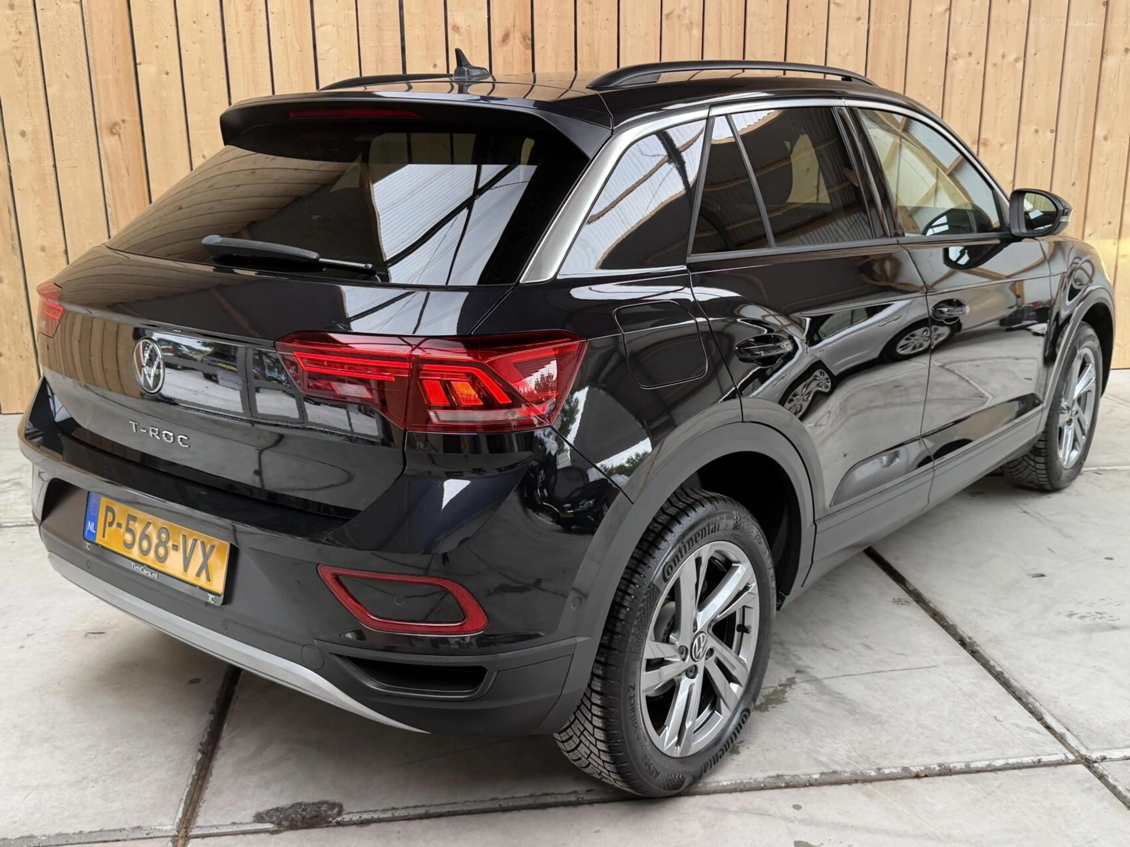 Volkswagen T-Roc 1.0 TSI Life 75 Edition Apple CarPlay/Android Auto — photo 2