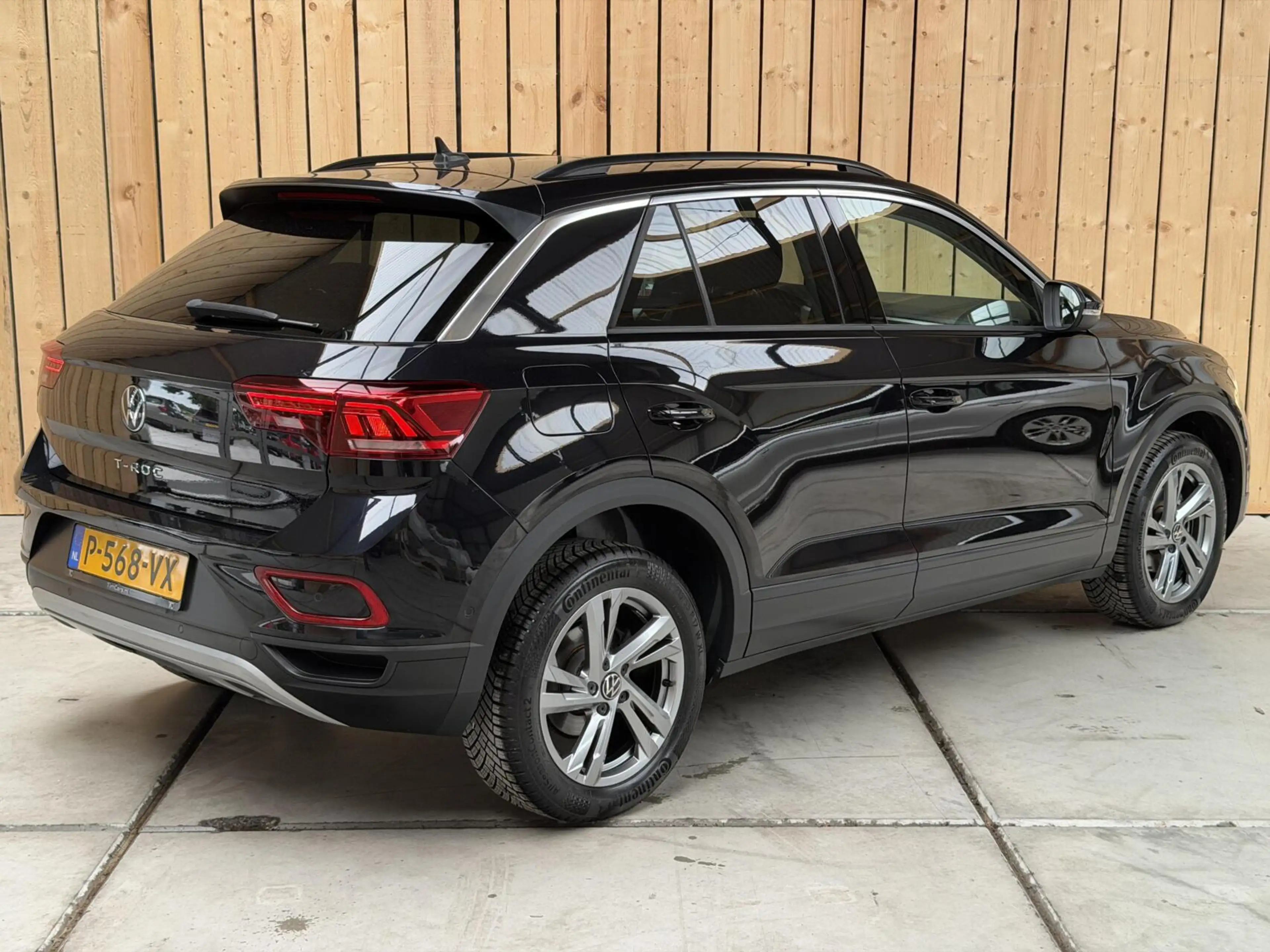 Volkswagen T-Roc 1.0 TSI Life 75 Edition Apple CarPlay/Android Auto — photo 37