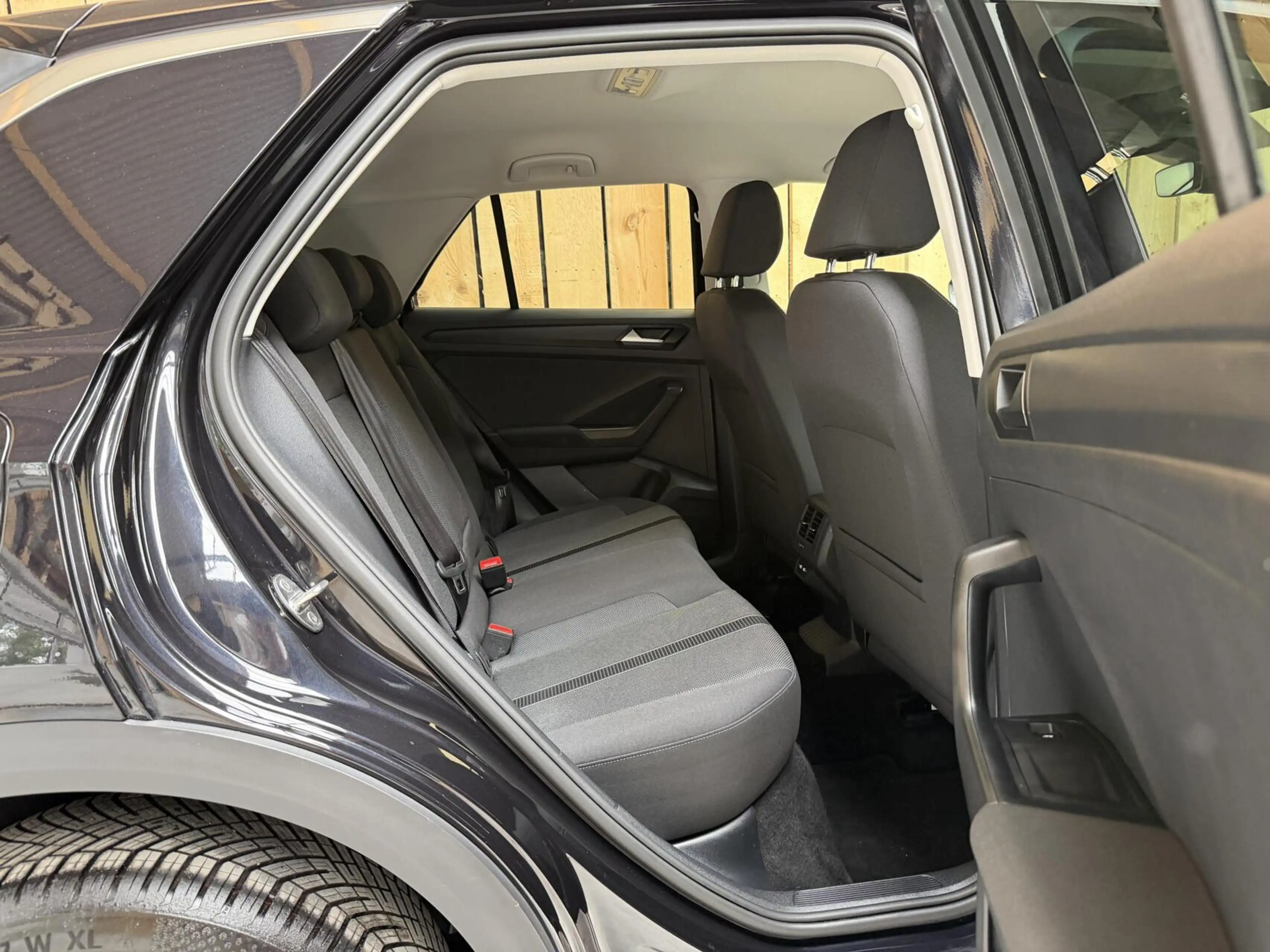 Volkswagen T-Roc 1.0 TSI Life 75 Edition Apple CarPlay/Android Auto — photo 41