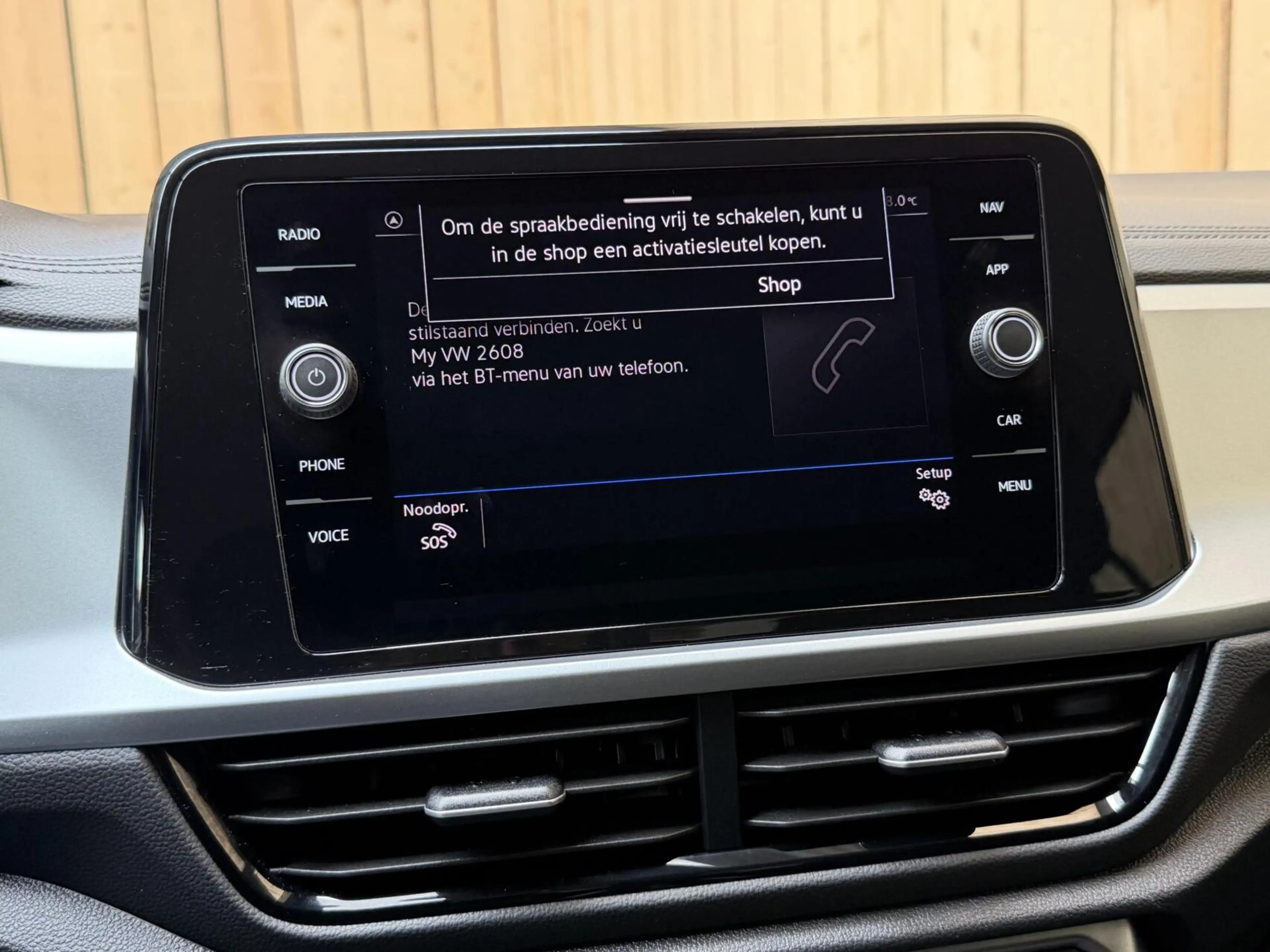 Volkswagen T-Roc 1.0 TSI Life 75 Edition Apple CarPlay/Android Auto — photo 15