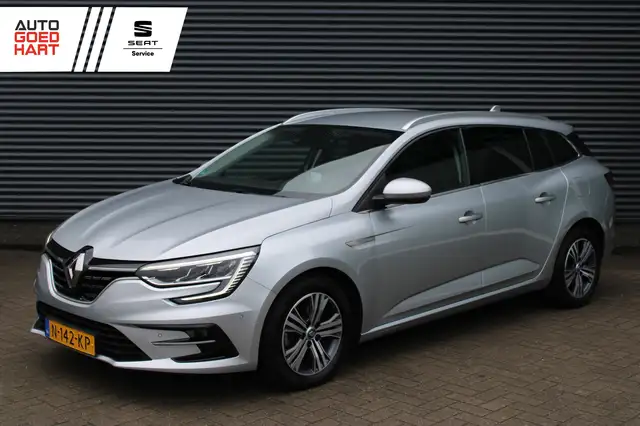 Renault Megane E-Tech Estate 1.6 Plug-In Hybrid 160 Intens Head-Up Camer