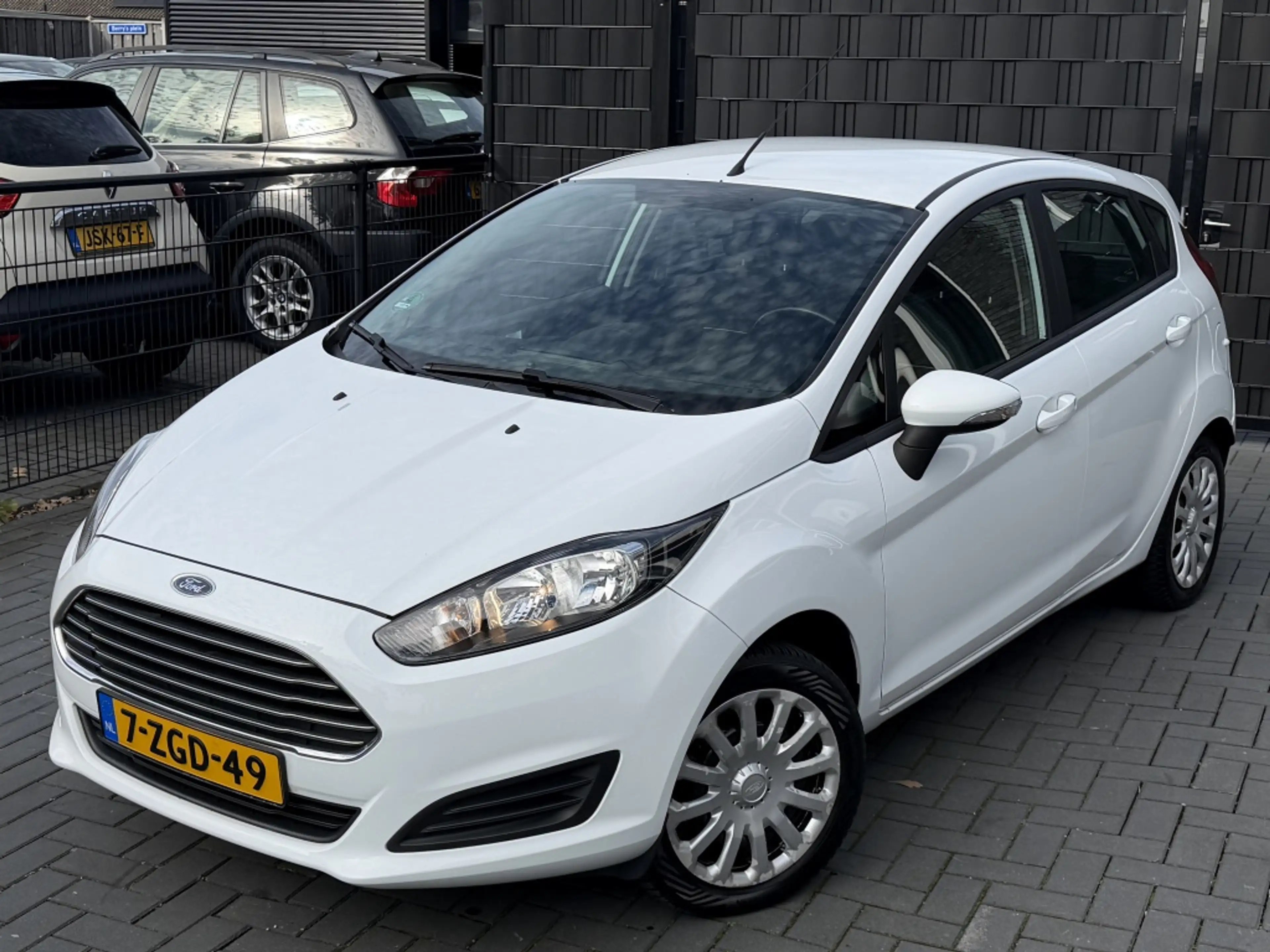 Ford Fiesta 1.0 Style 2015| WIT| AIRCO| CRUISE| PDC| NIEUWE RI