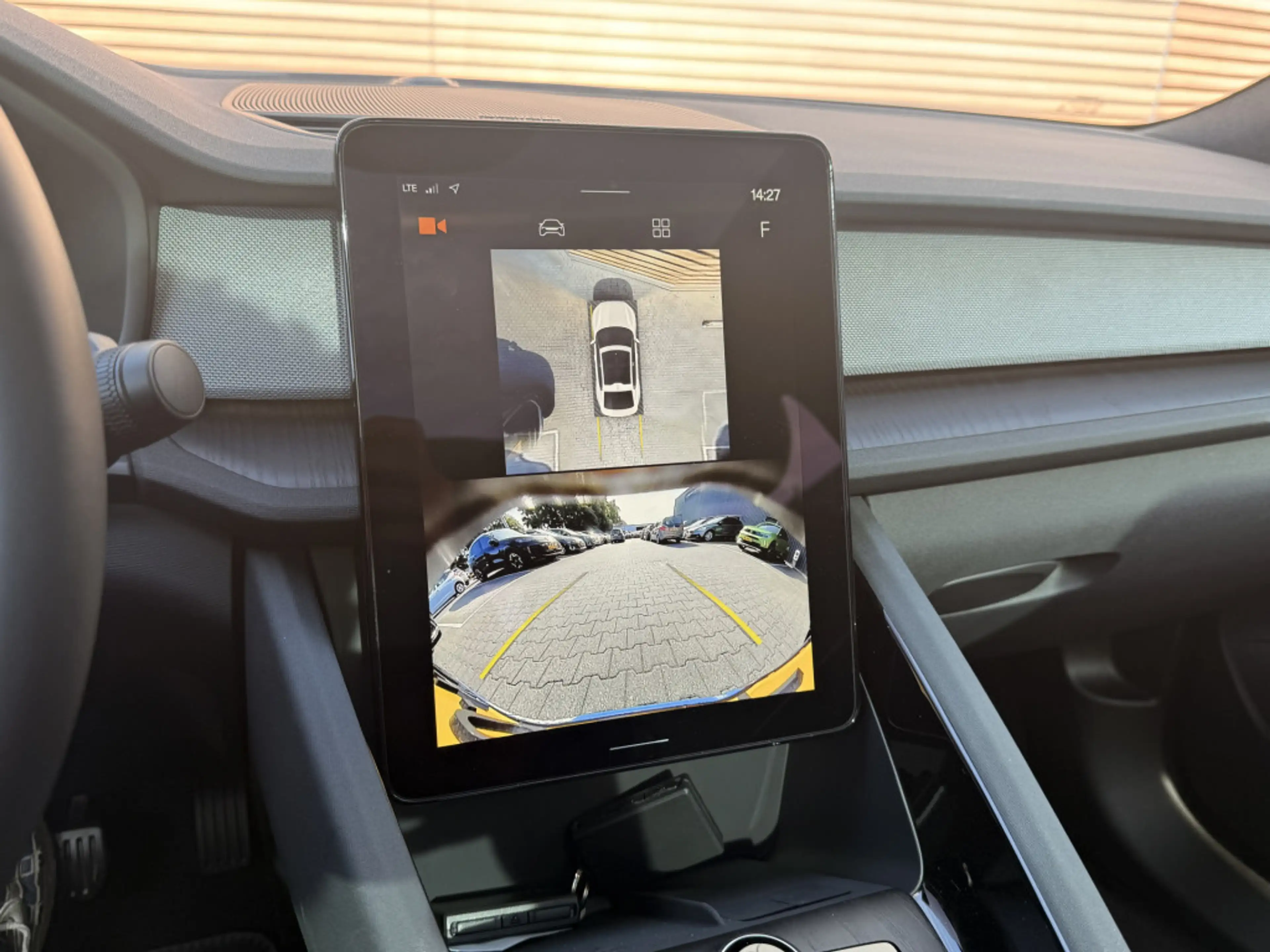 Polestar 2 Long Range Single Motor Prime 82 kWh — photo 27