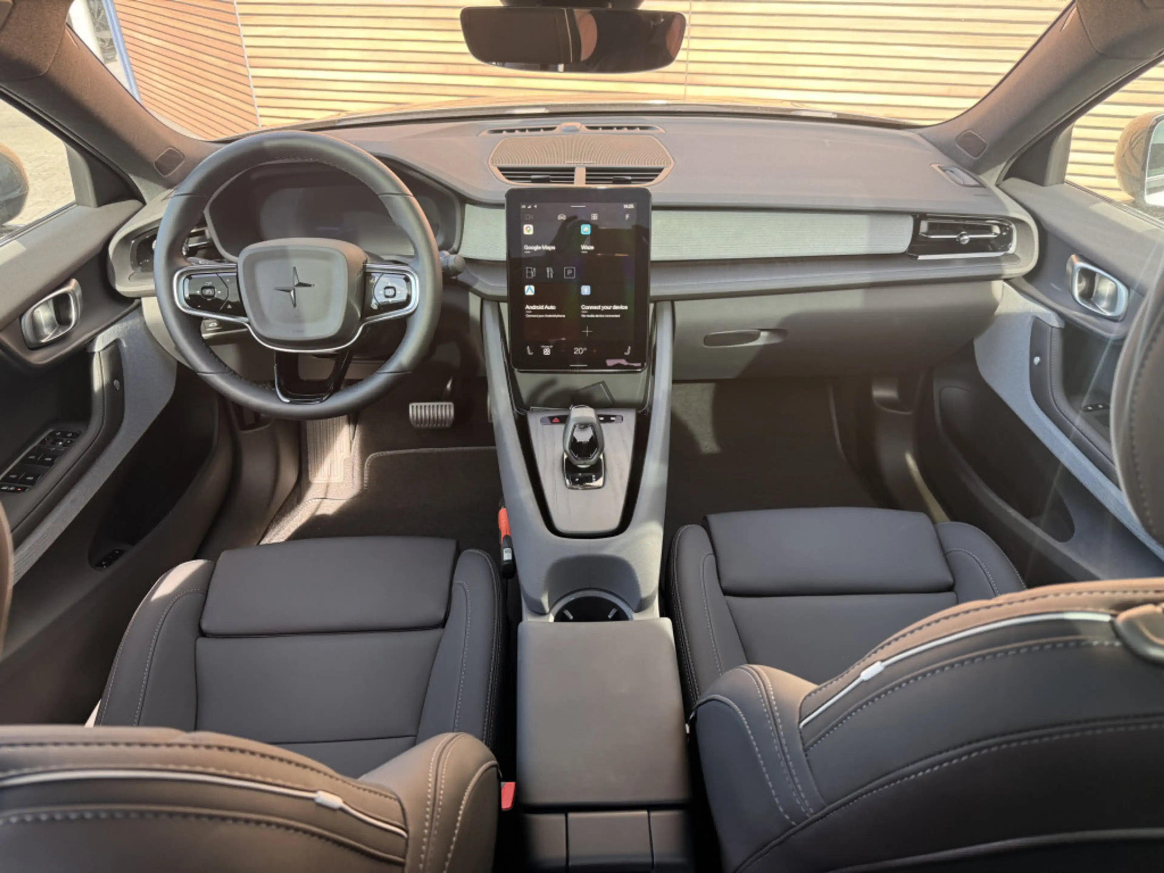 Polestar 2 Long Range Single Motor Prime 82 kWh — photo 2
