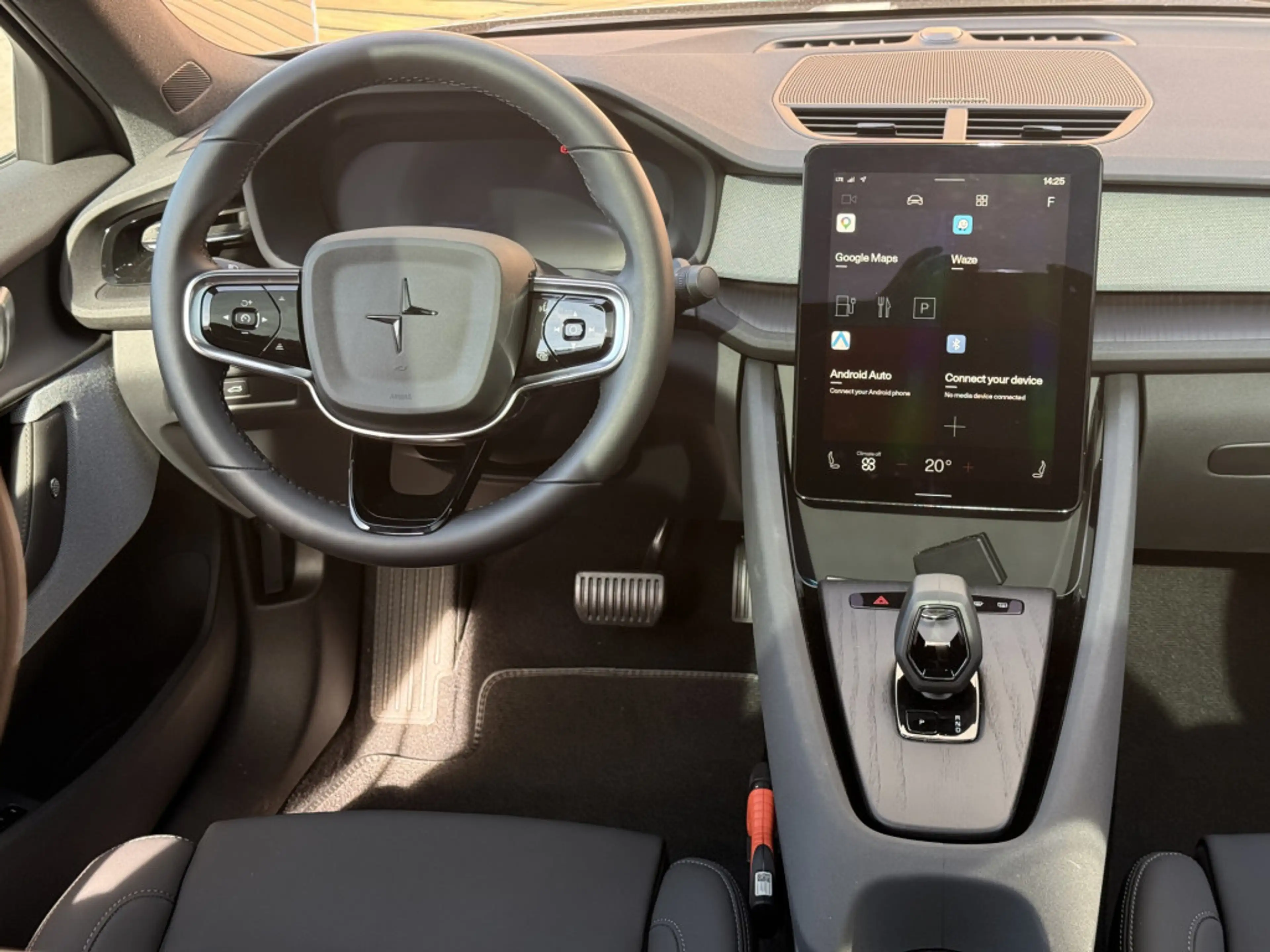 Polestar 2 Long Range Single Motor Prime 82 kWh — photo 9
