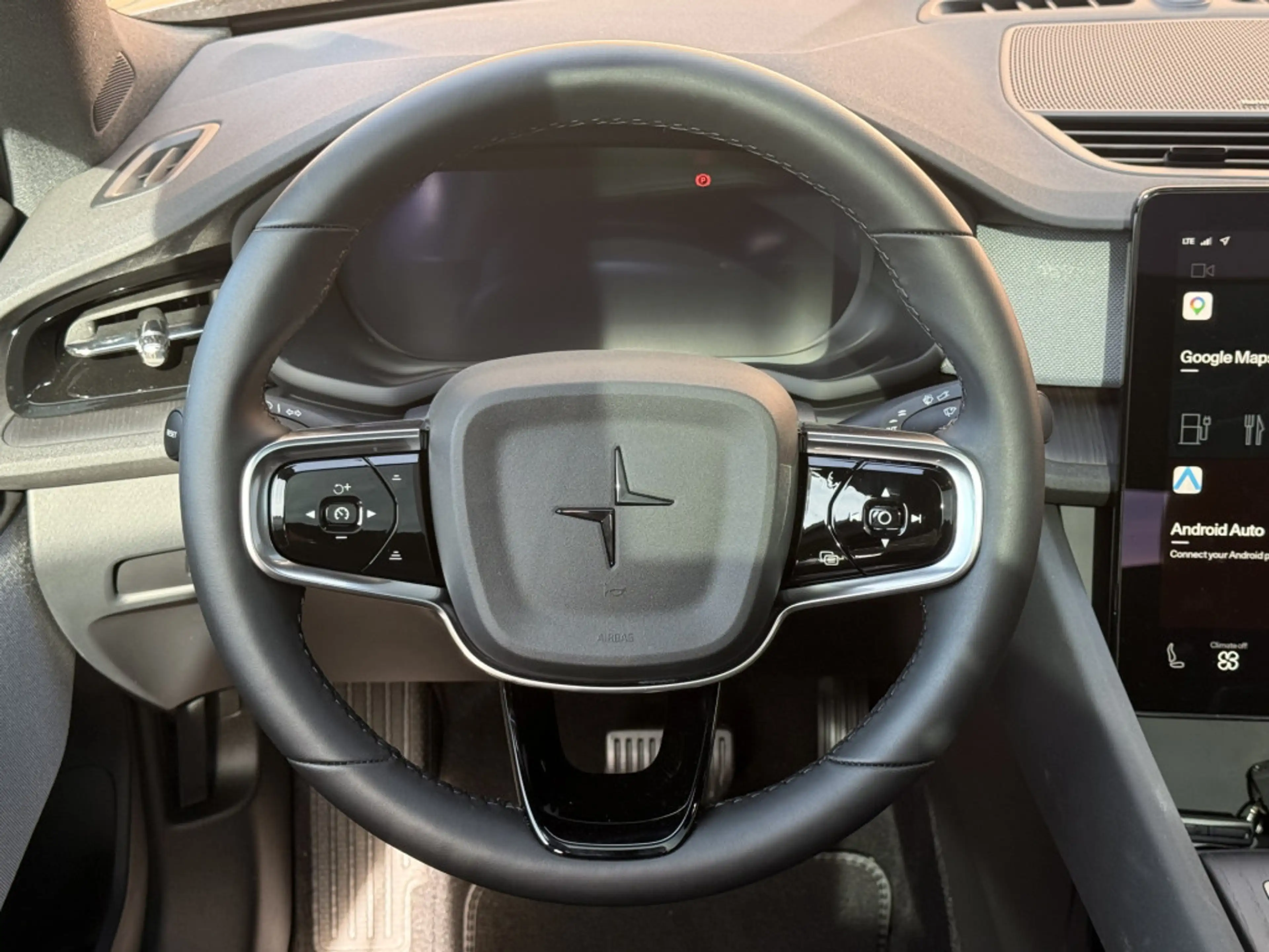 Polestar 2 Long Range Single Motor Prime 82 kWh — photo 17