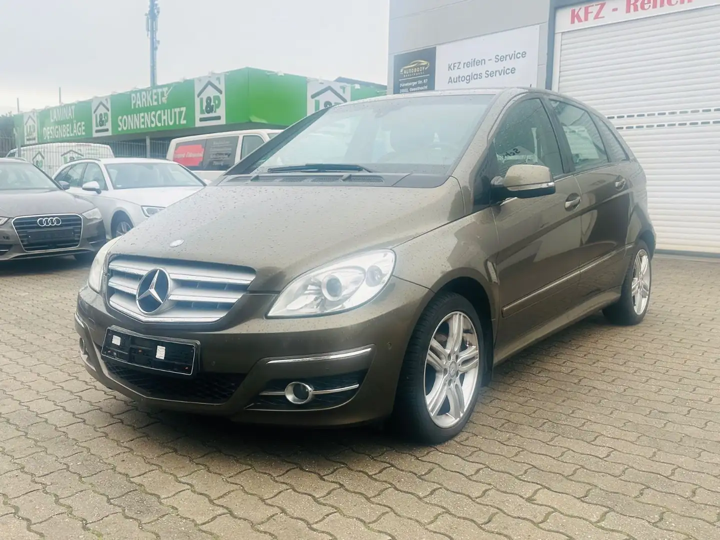 Mercedes-Benz B 180 B -Klasse B 180 CDI,Automatik,klima,AHK smeđa - 2