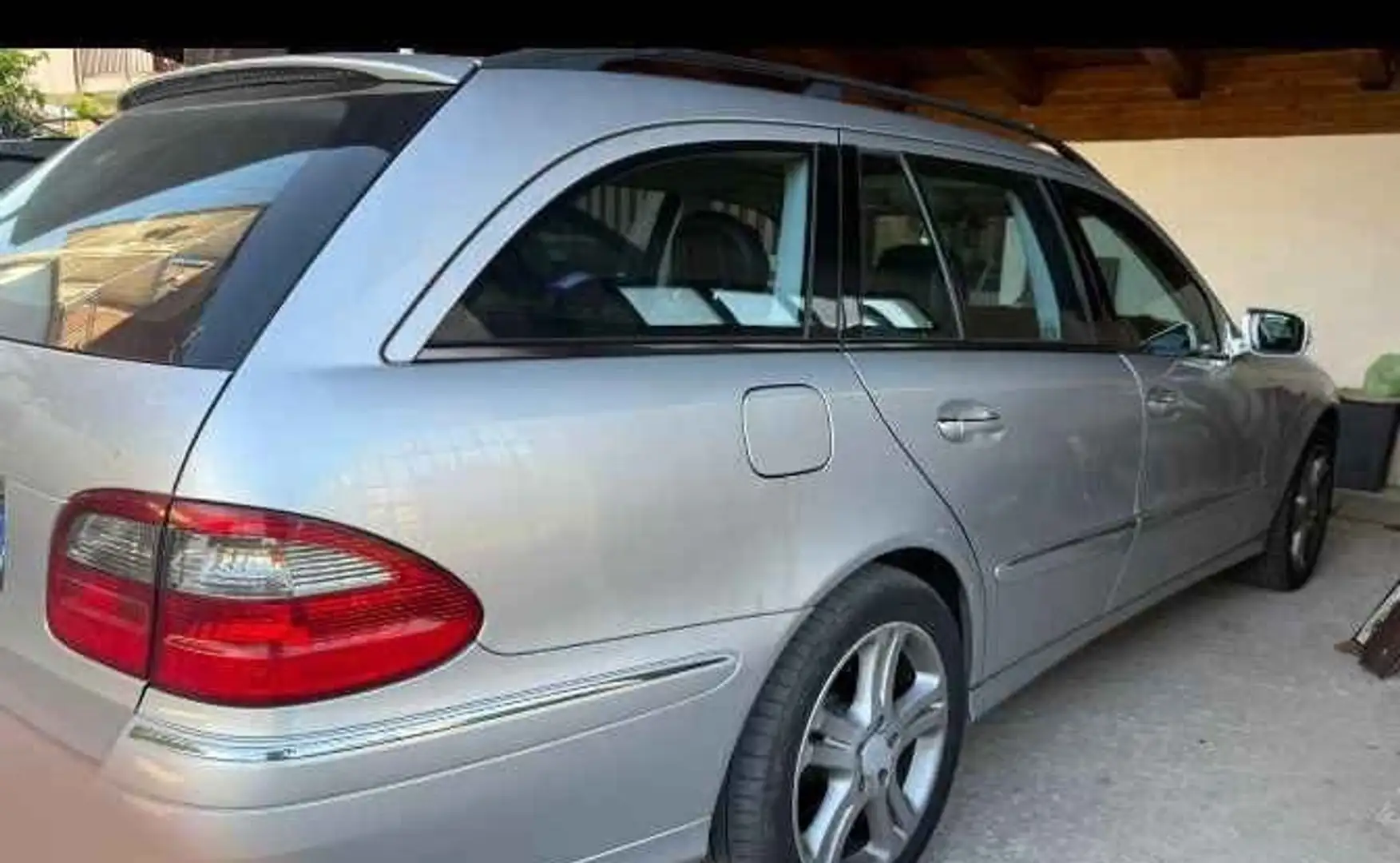 Mercedes-Benz E 280 SW cdi V6 Avantgarde 4matic - 2
