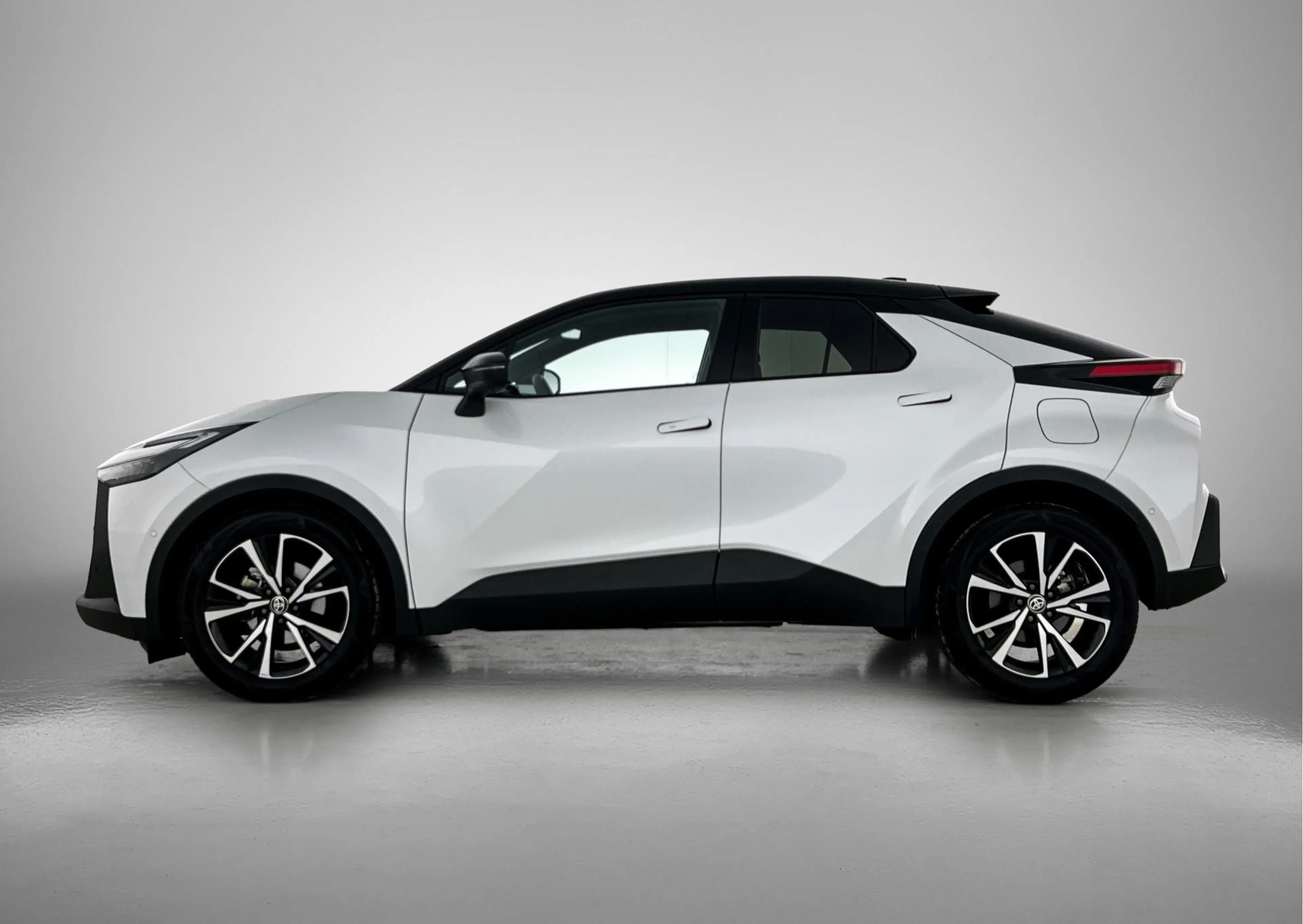 Toyota C-HR 1.8 Hybrid 140 First Edition | Dealeronderhouden | — photo 3