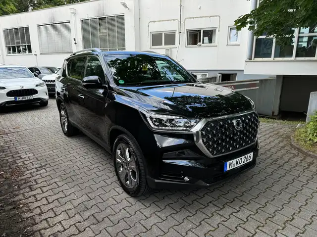 SsangYong Rexton 2.2 e-XDi 220 4WDAut. Sapphire | AHK | Eleg.Pkt|SD