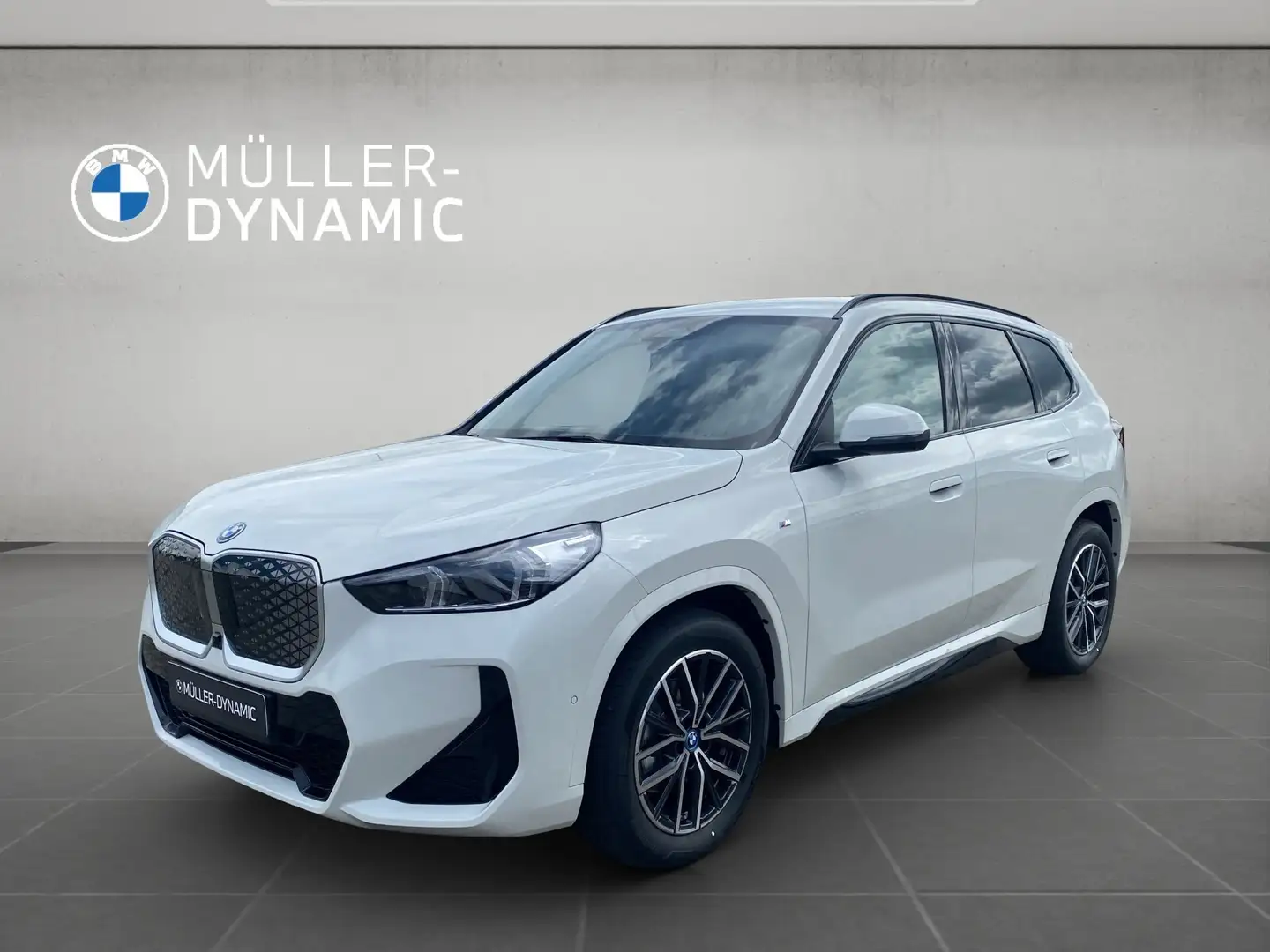 BMW iX1 eDrive20 M SPORT LED HUD 360° KAMERA HARMAN KARDON Weiß - 1