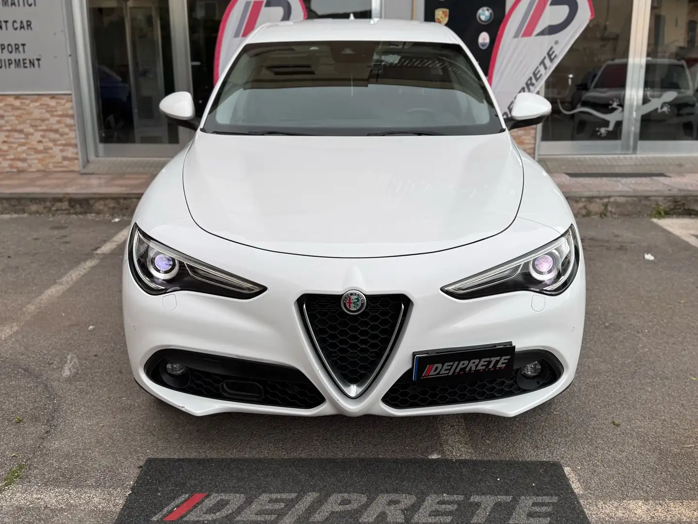 Alfa Romeo Stelvio Stelvio 2.2 t Executive Q4 190cv auto my19 Bianco - 1