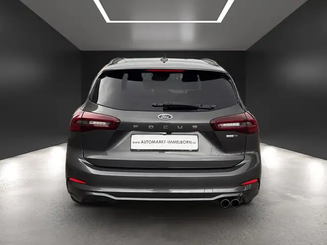 Ford Focus view 10
