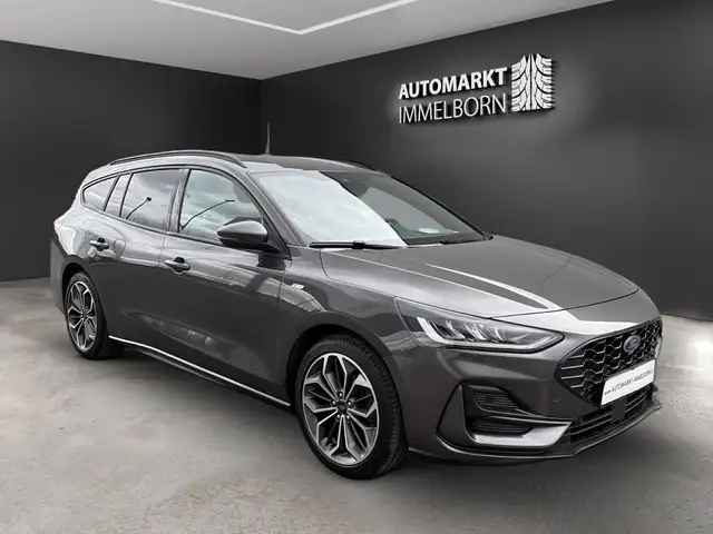 2022 Ford Focus in Grey for sale