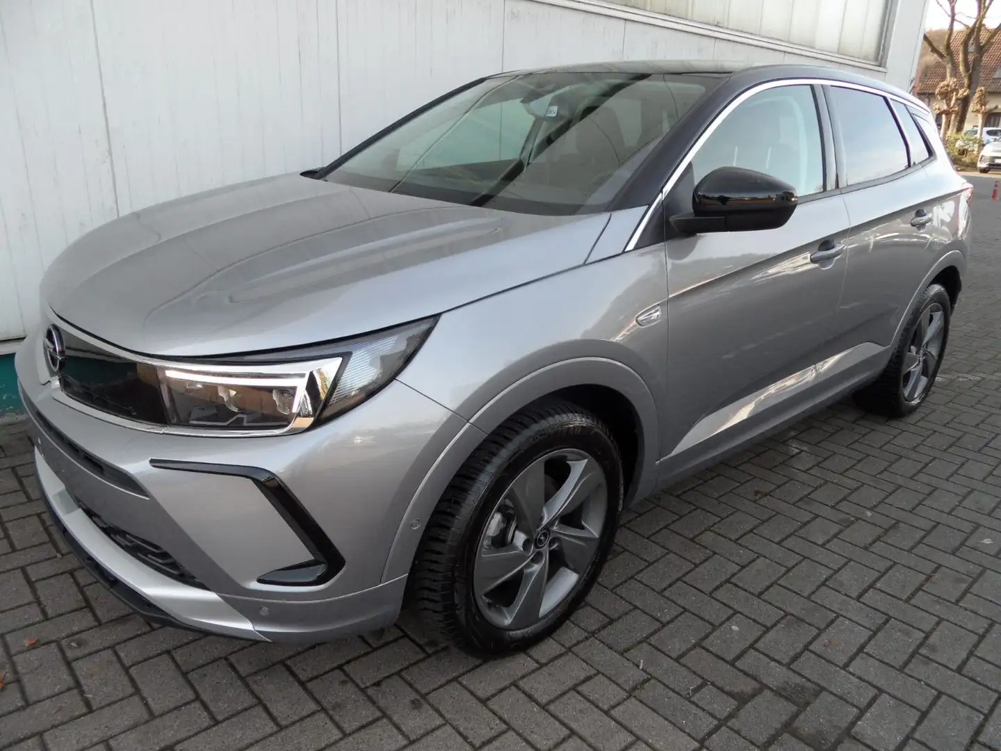 Opel Grandland X Grandland 1,2 Ultimate+Navi+360°Cam+LED+AHK+AT Grigio - 1