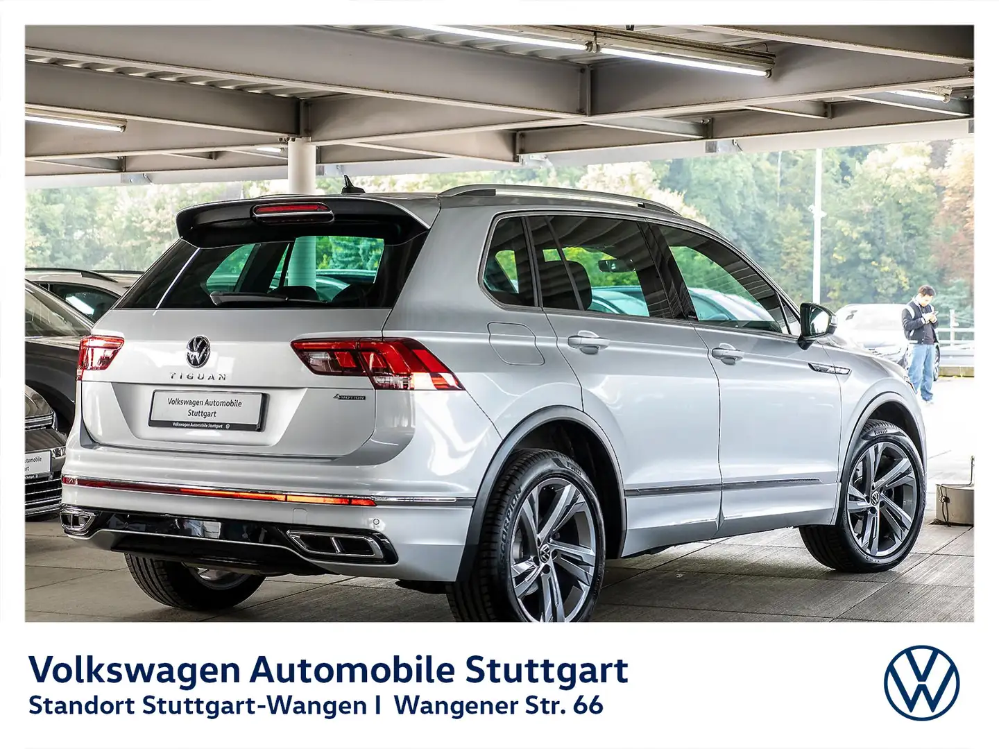 Volkswagen Tiguan R-Line 2.0 TDI Navi LED AHK ACC SHZ Schwarz - 2
