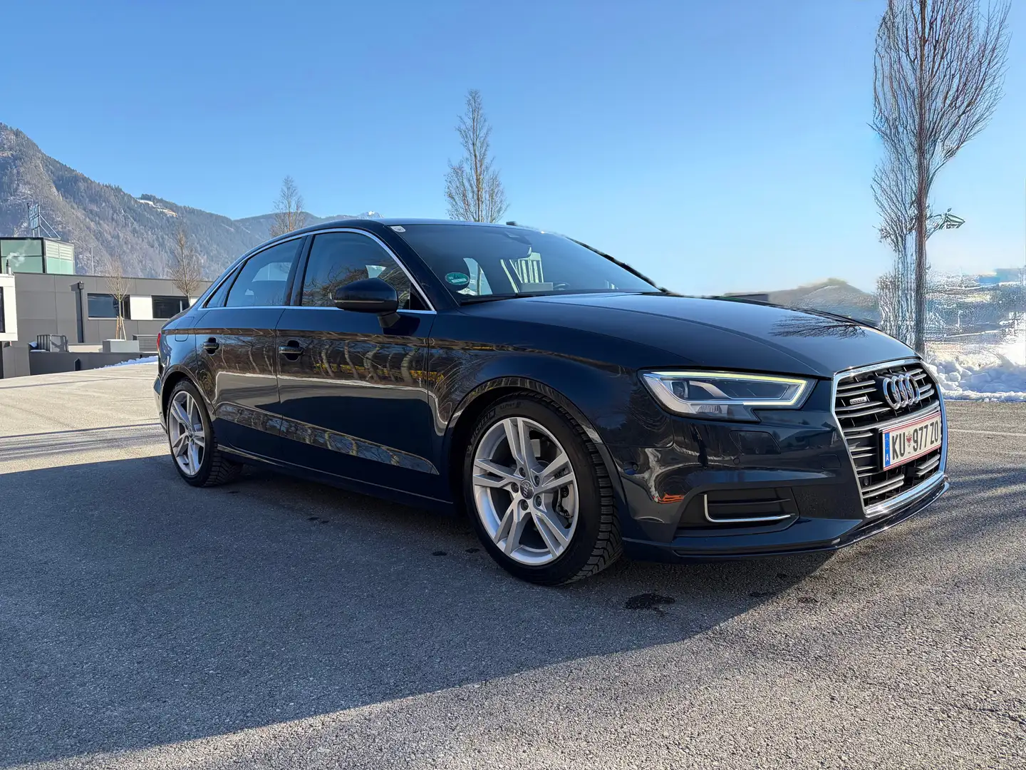 Audi A3 A3 2,0 TFSI quattro S-tronic design design, Blau - 1