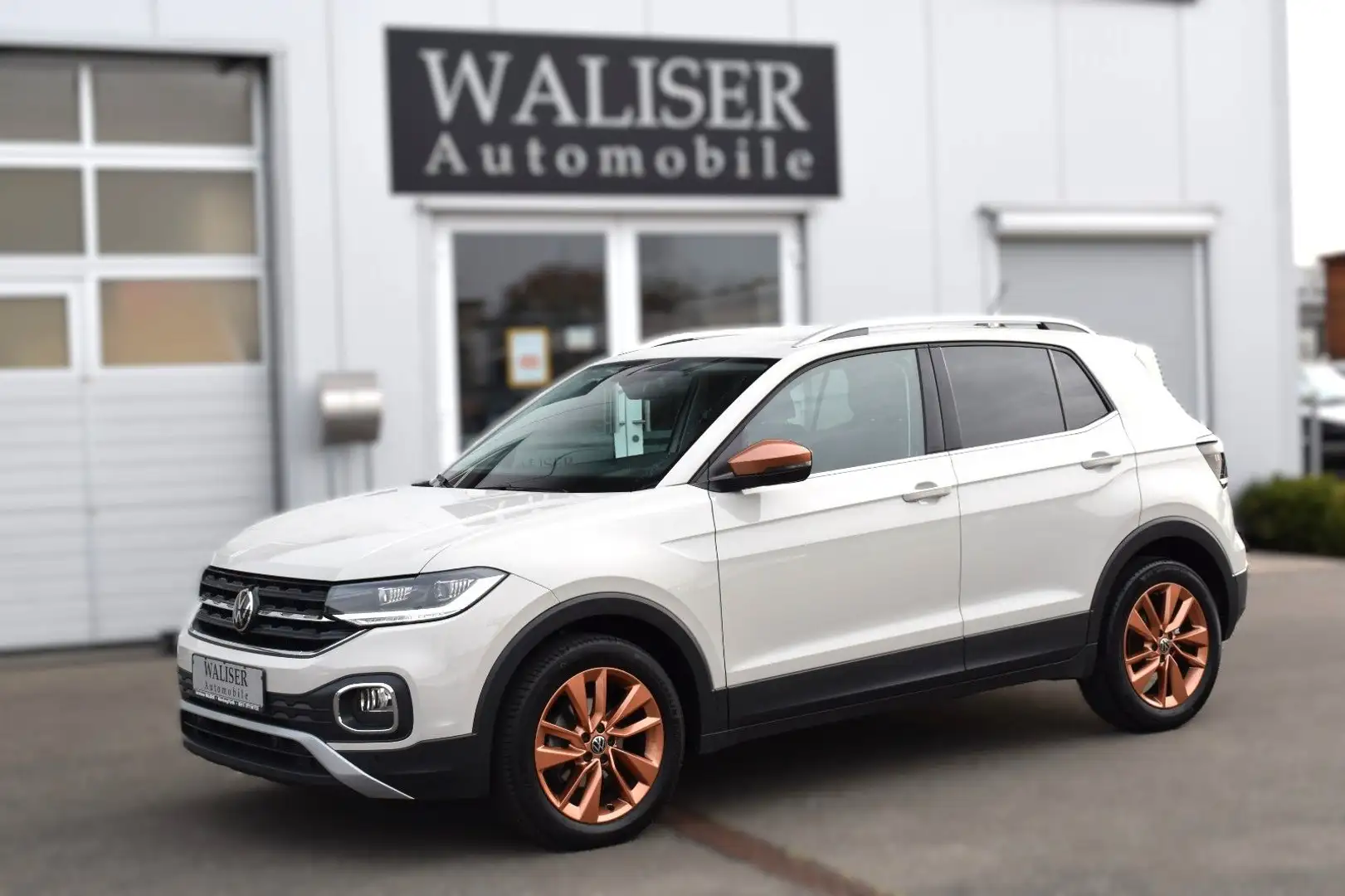 Volkswagen T-Cross Style DSG *NAVI*ACC*LED*RFK*1.HD* Grau - 2