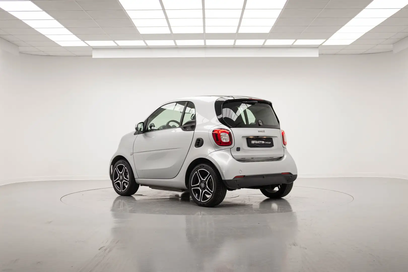 smart forTwo EQ Mattrunner (22kW) NEOPATENTATI Stříbrná - 2