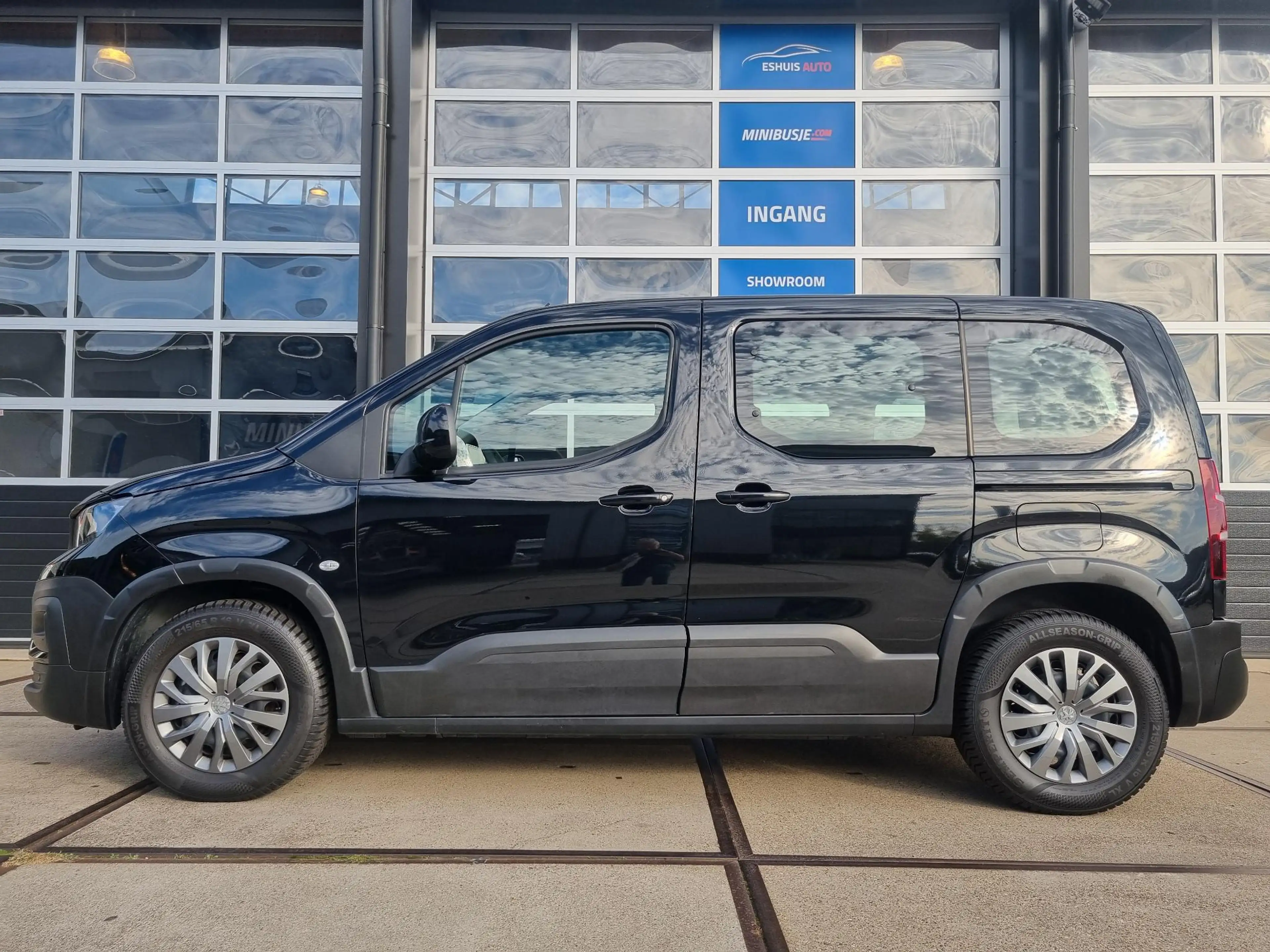 Peugeot e-Rifter EV Active Pack 50 kWh NAVI / ACHTERDEUREN / CRUISE — photo 2