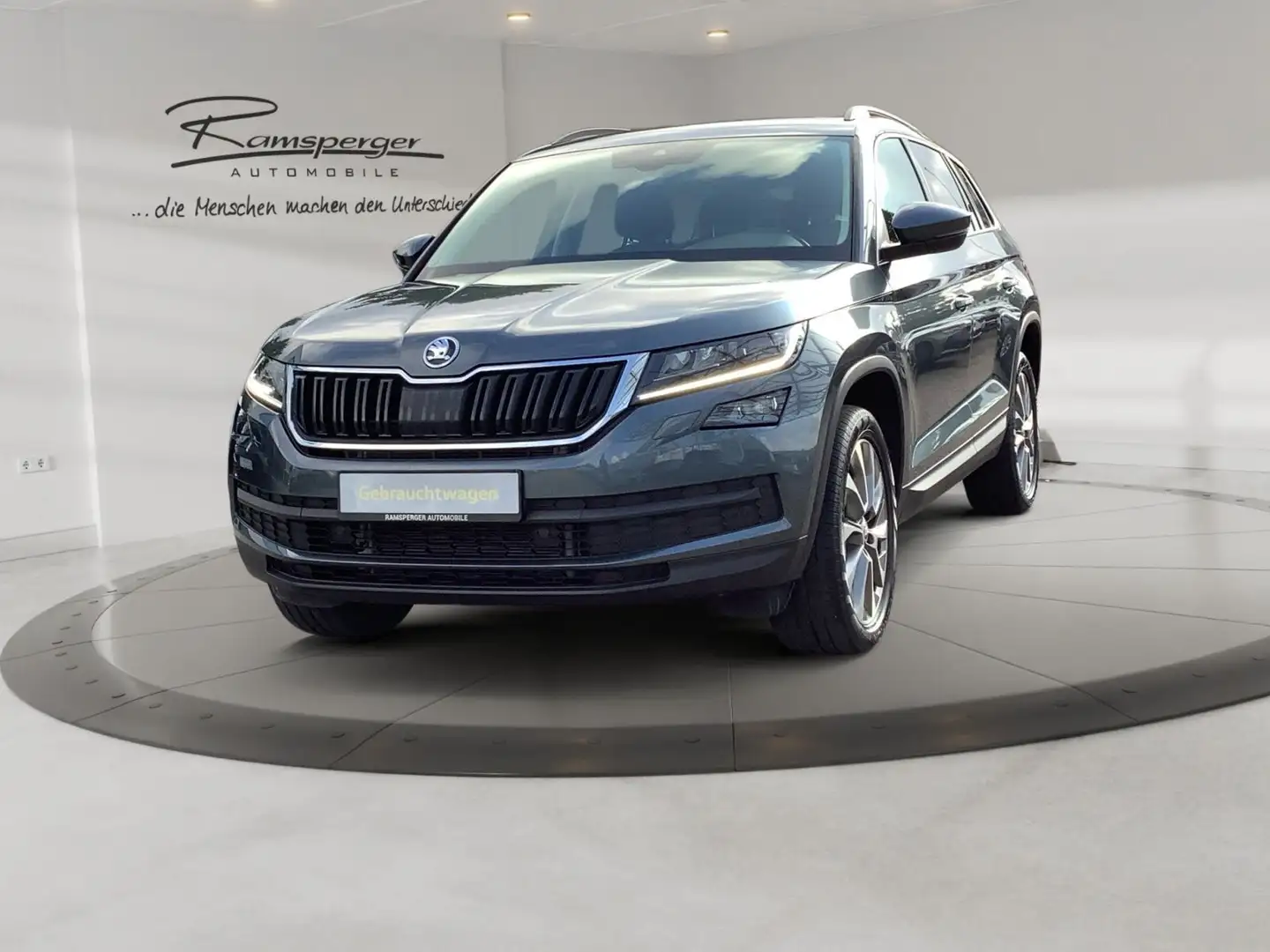 Skoda Kodiaq 2.0 TDI DSG CLEVER 4x4 AHK ACC Standh. Grau - 2