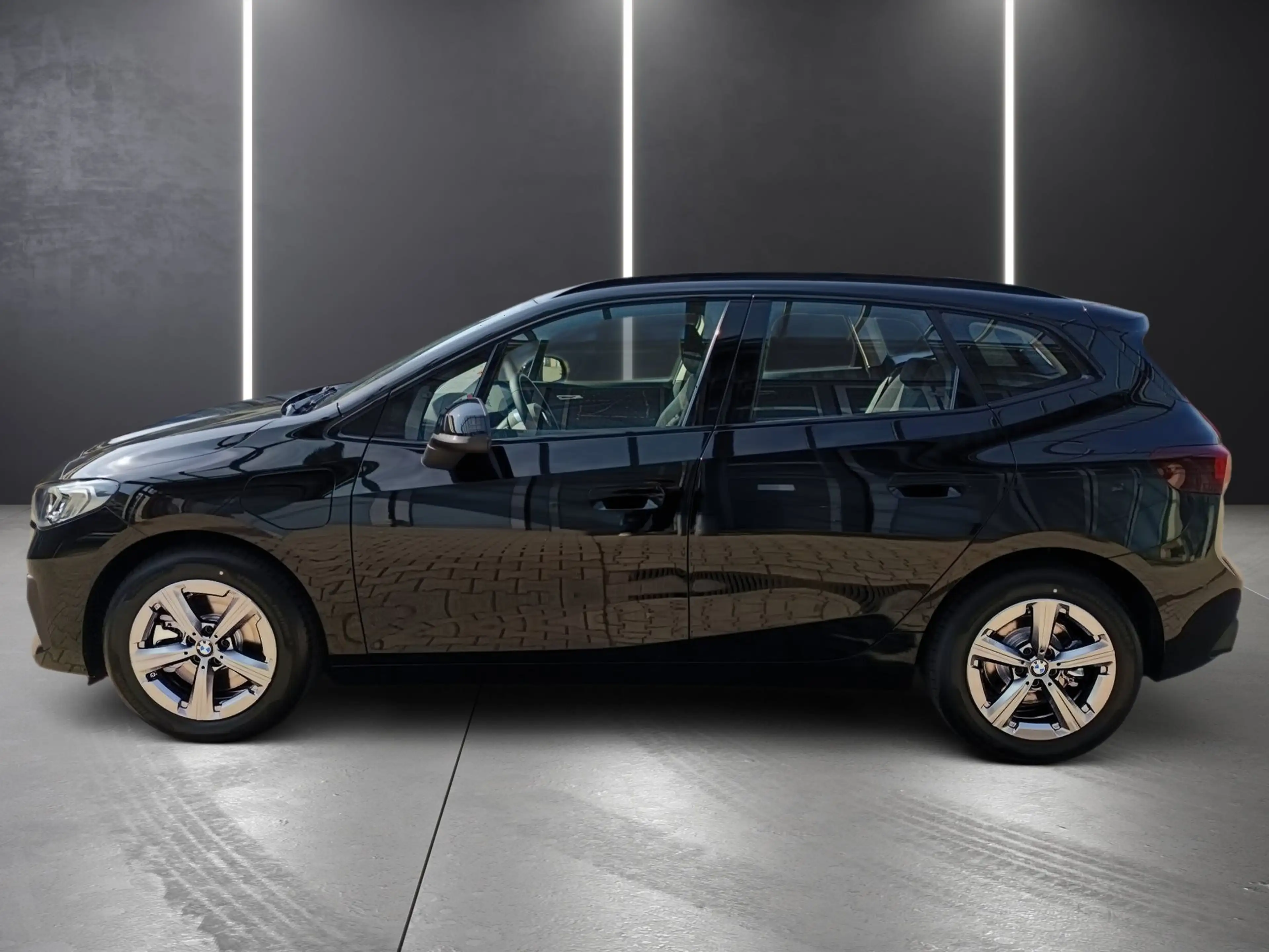 BMW 230 e xDrive Active Tourer AC-LADEN PLUS+DRIVING+PARKI — photo 7