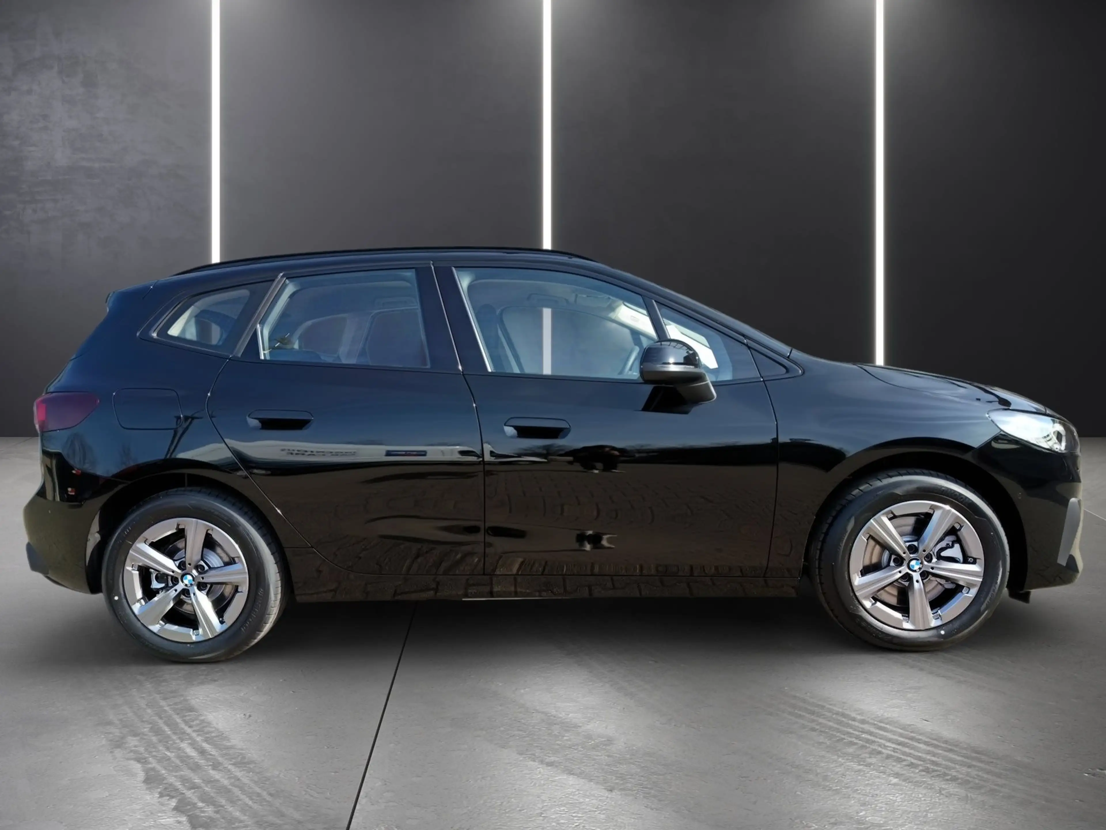 BMW 230 e xDrive Active Tourer AC-LADEN PLUS+DRIVING+PARKI — photo 3