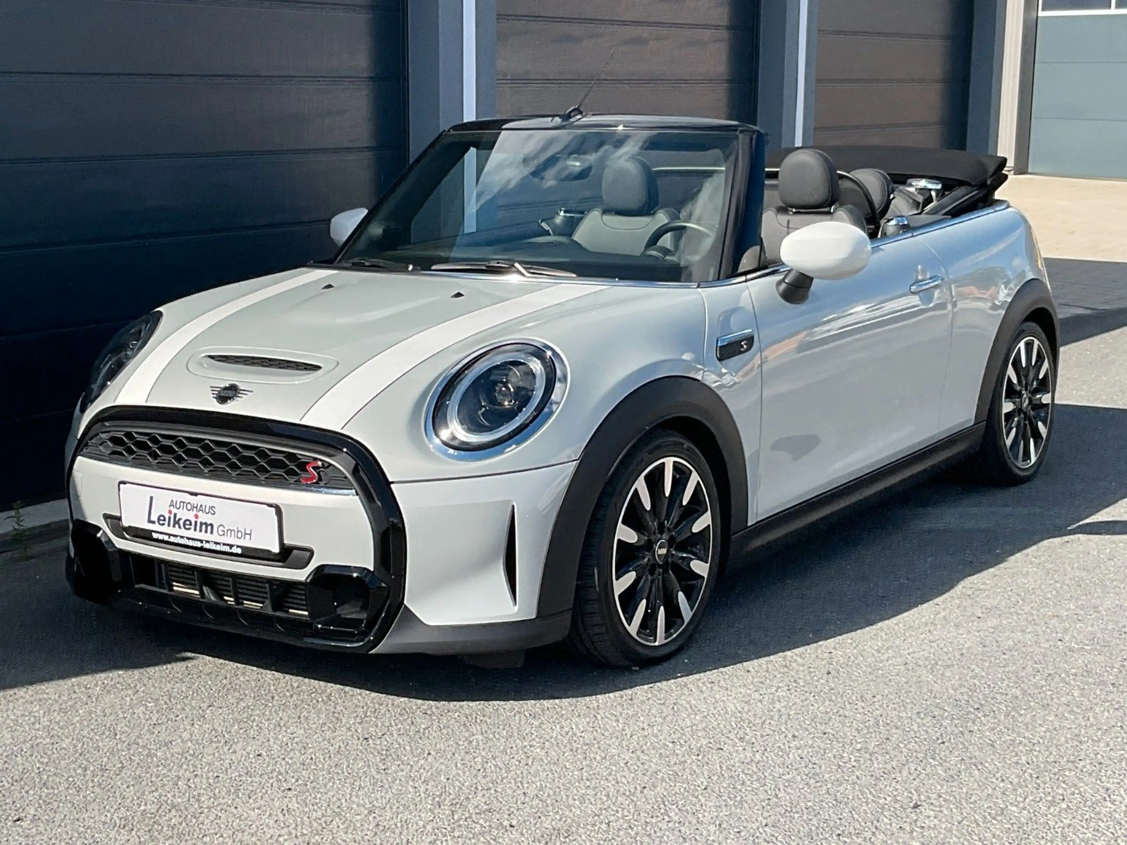 MINI Cooper S Cabrio COOPER S CABRIO Classic Trim - Harman Kardon