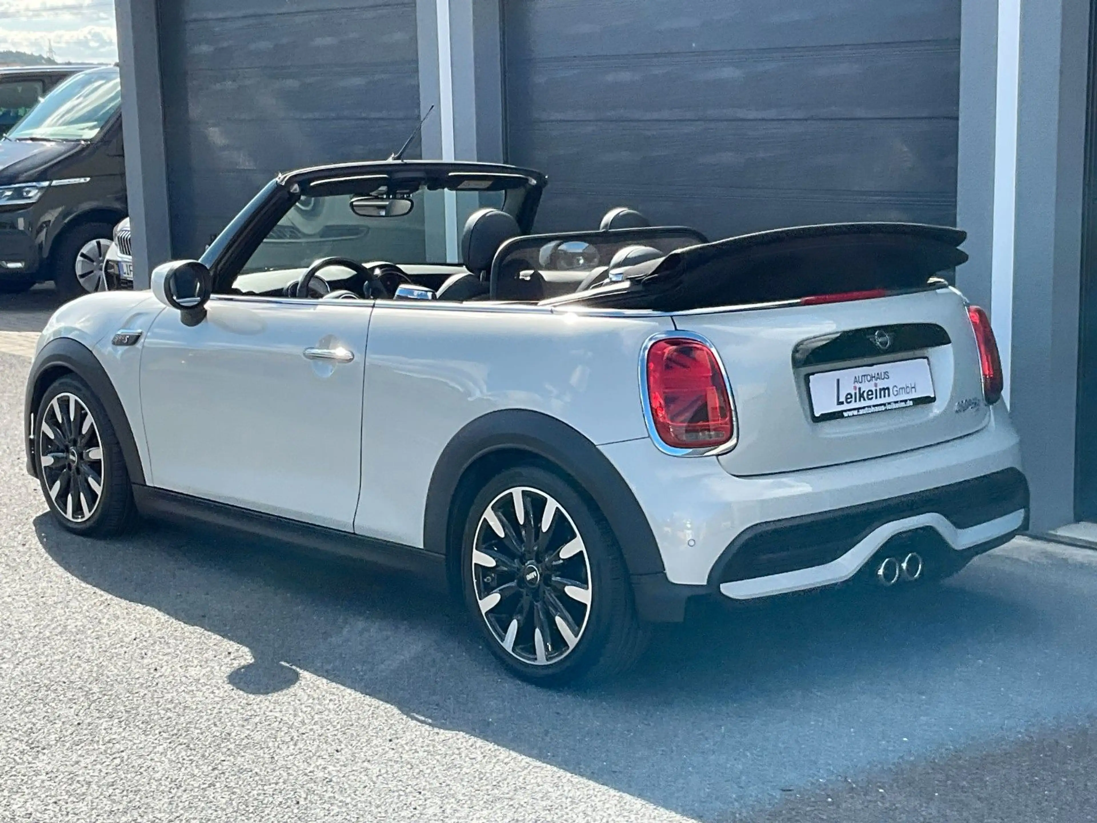 MINI Cooper S Cabrio COOPER S CABRIO Classic Trim - Harman Kardon — photo 7