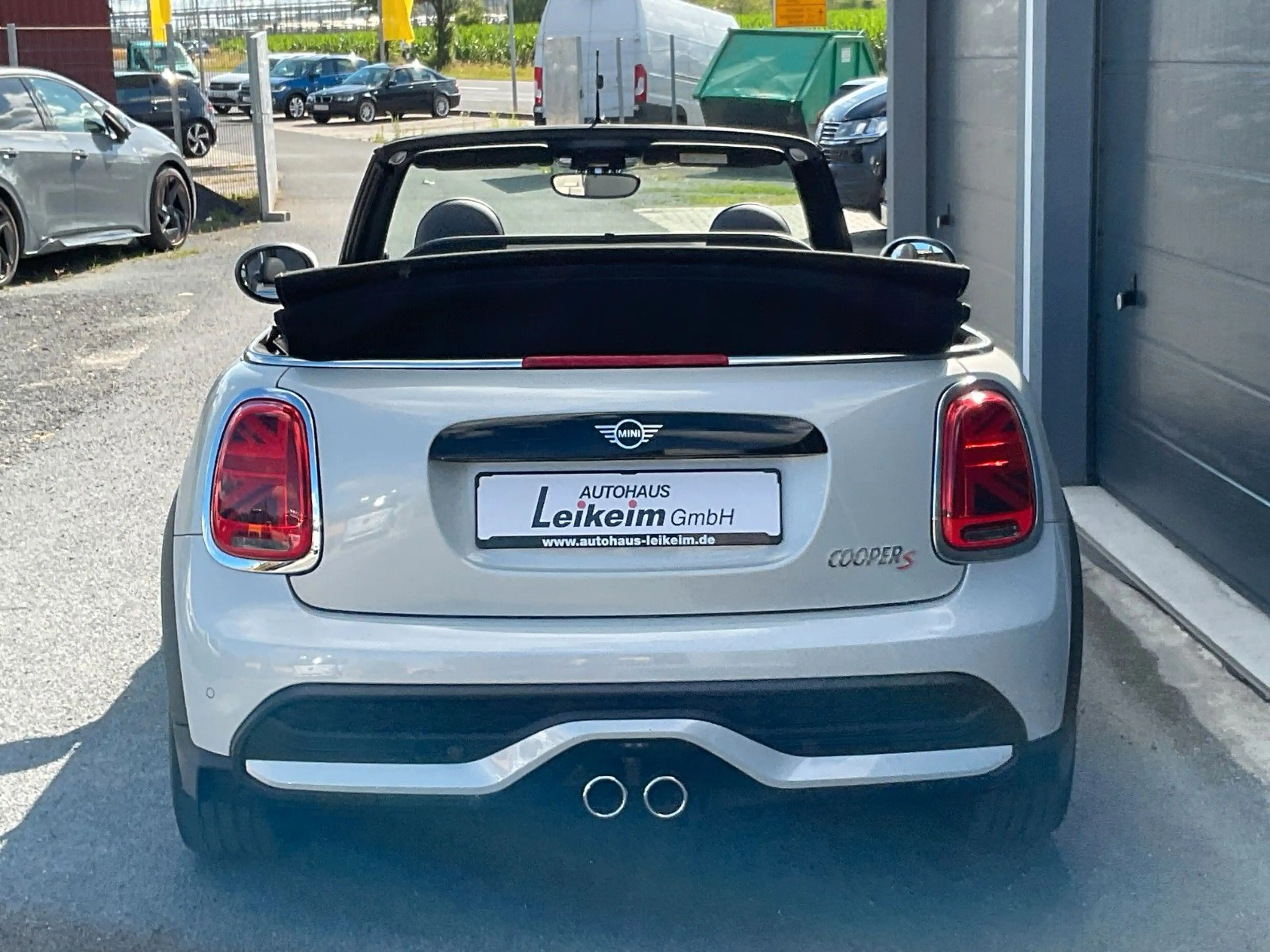 MINI Cooper S Cabrio COOPER S CABRIO Classic Trim - Harman Kardon — photo 9