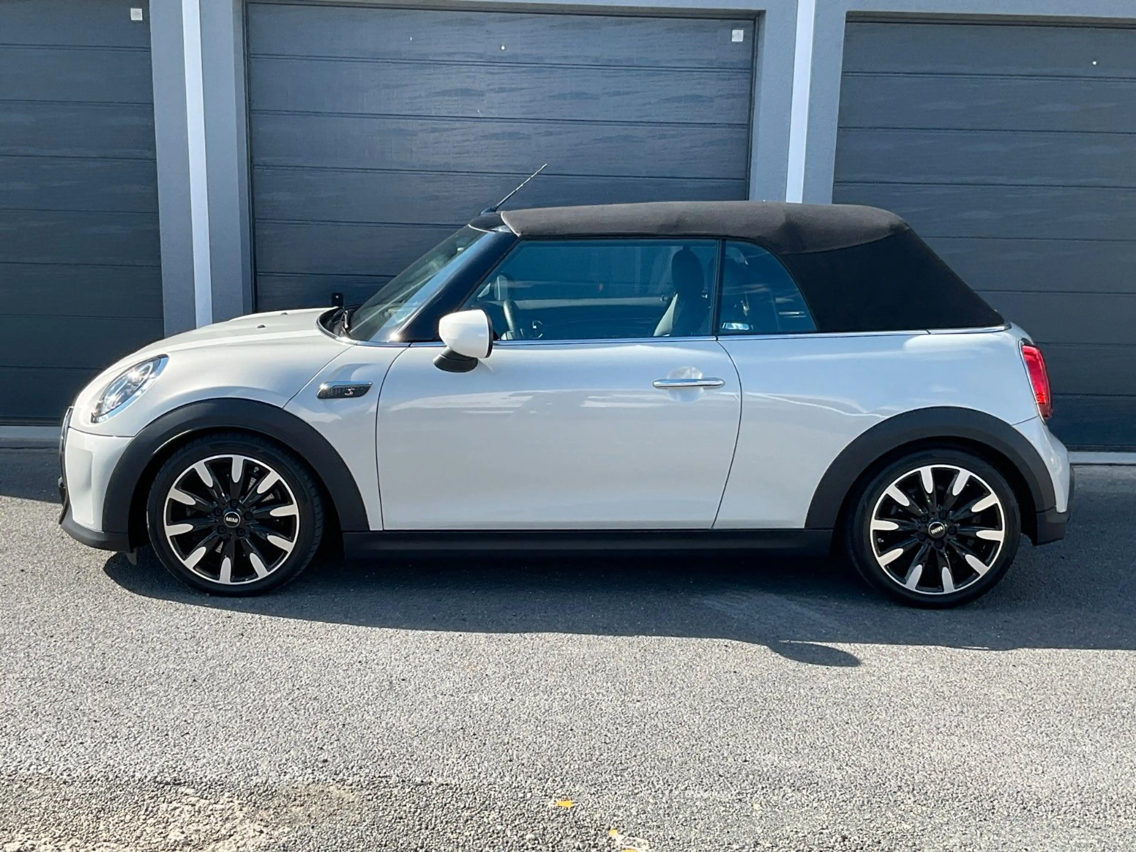 MINI Cooper S Cabrio COOPER S CABRIO Classic Trim - Harman Kardon — photo 11