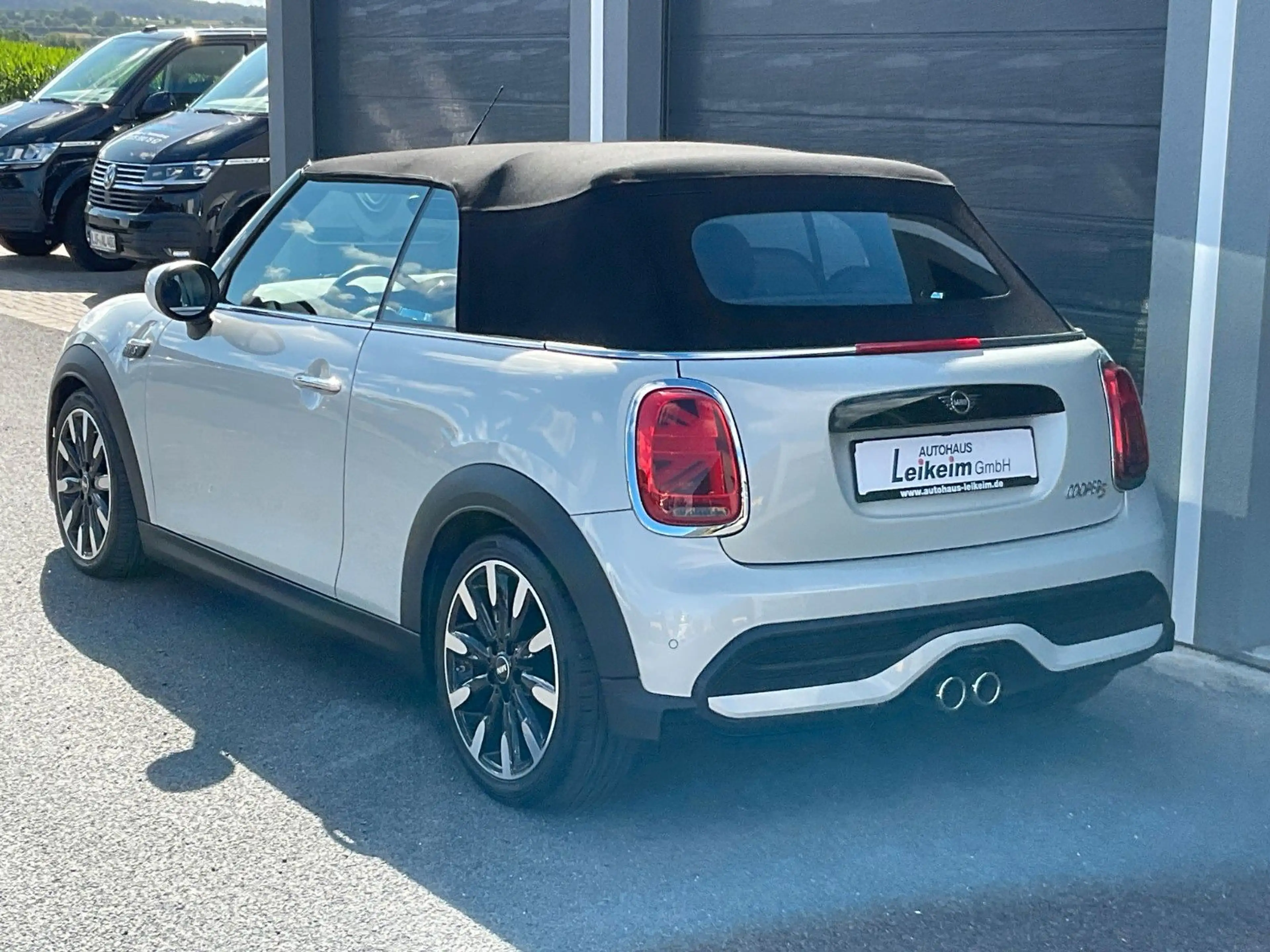 MINI Cooper S Cabrio COOPER S CABRIO Classic Trim - Harman Kardon — photo 12