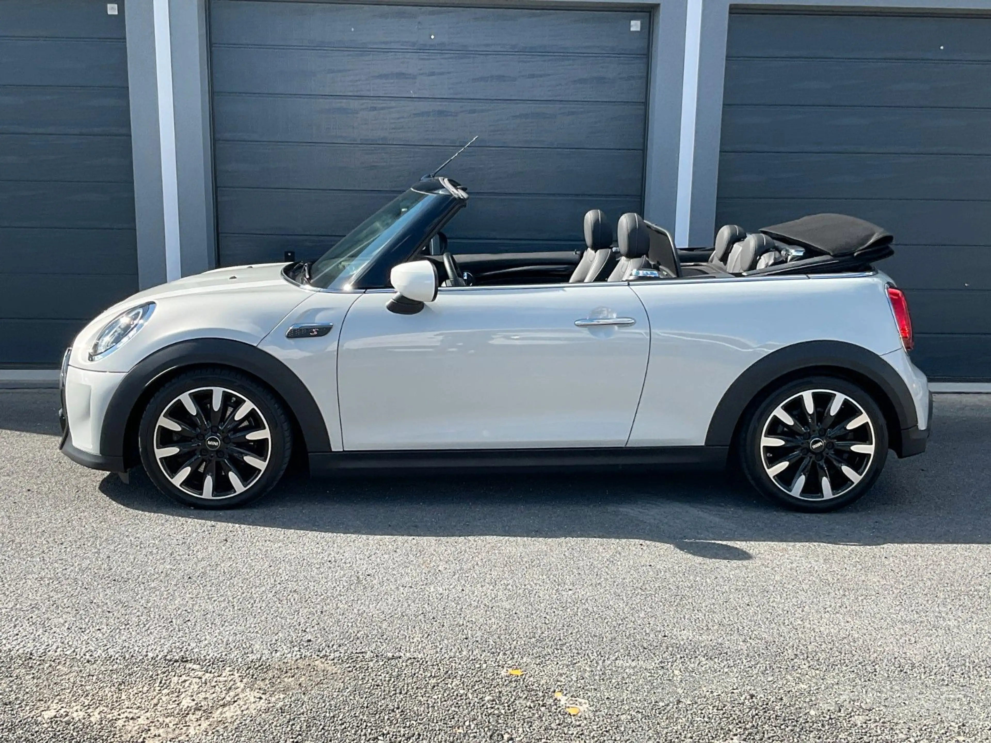 MINI Cooper S Cabrio COOPER S CABRIO Classic Trim - Harman Kardon — photo 5