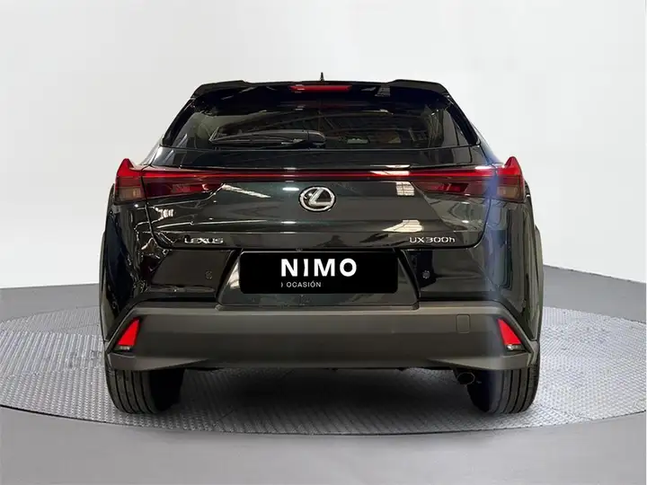 Lexus UX 2026, foto 4