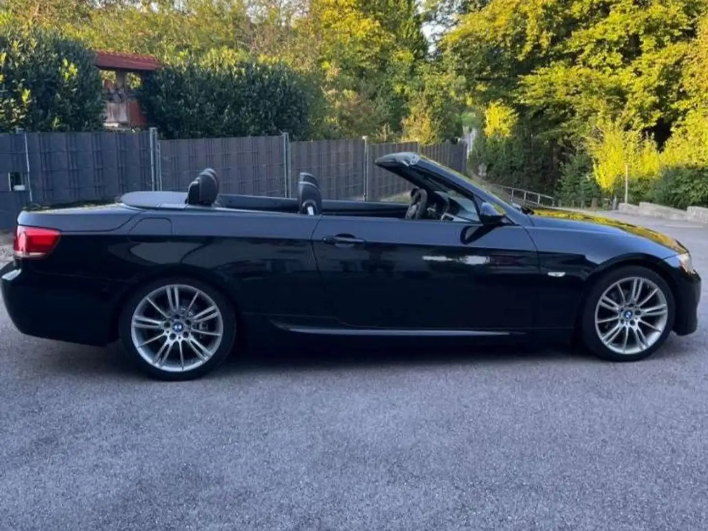 BMW 320 320i Cabrio Schwarz - 1