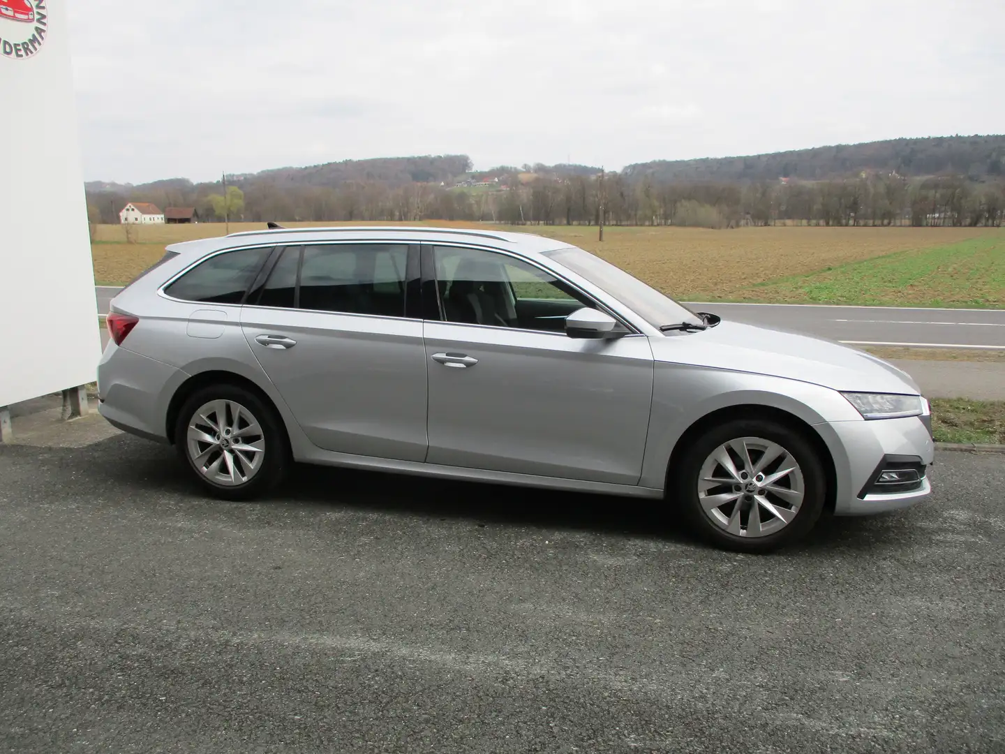 Skoda Octavia Premium DSG Grau - 2