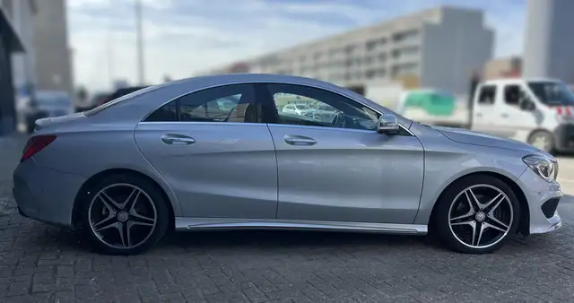 Mercedes-Benz CLA 250 i AMG Line Automaat Navigatie Alcantara Camera