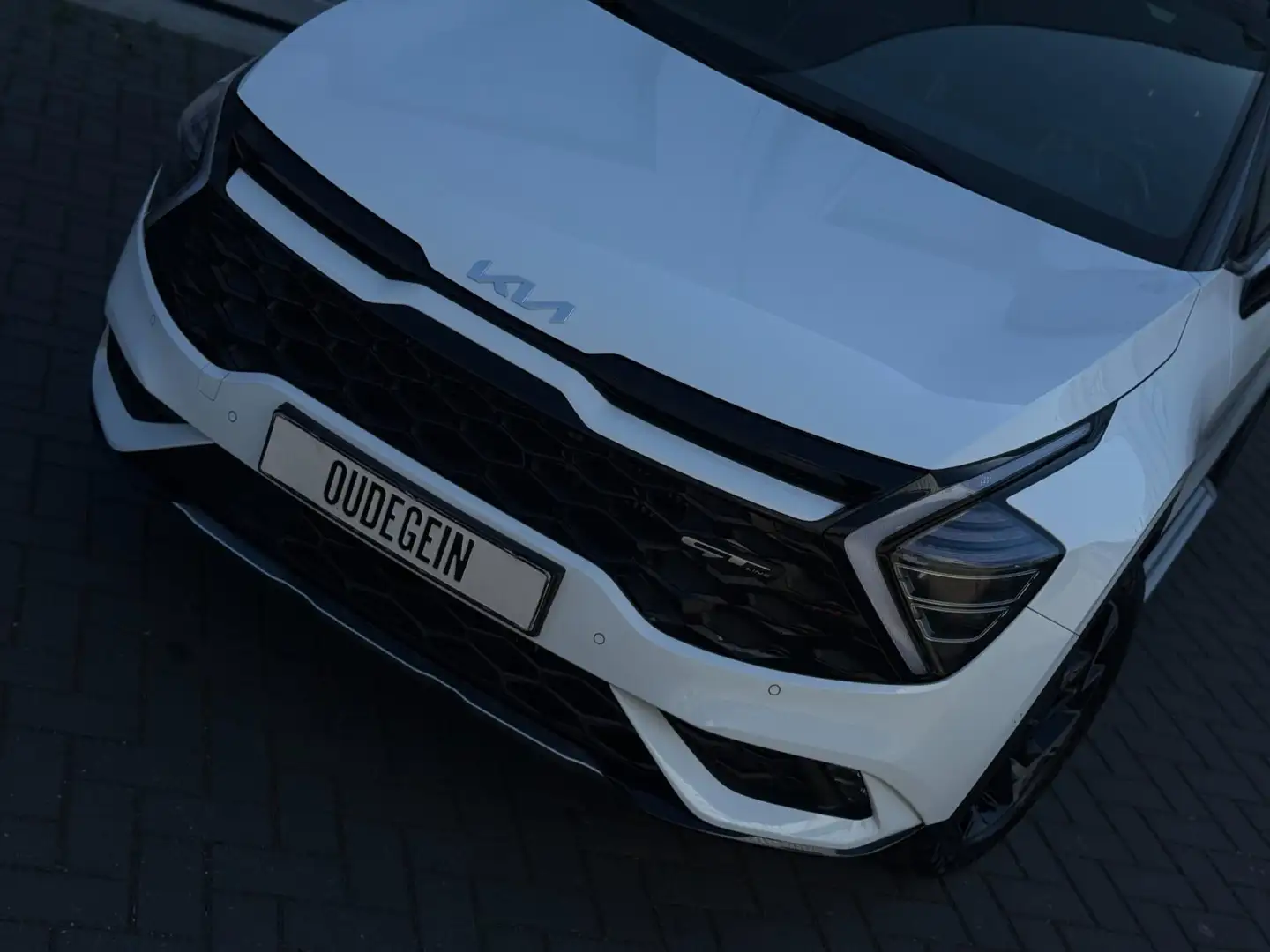Kia Sportage 1.6 T-GDi Plug-in Hybrid AWD GT-PlusLine / PANO / Wit - 2