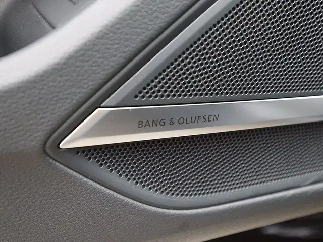 Audi A8 60 TFSI e quattro S-Line Aut MATRIX LUFT SKY Ansicht 28