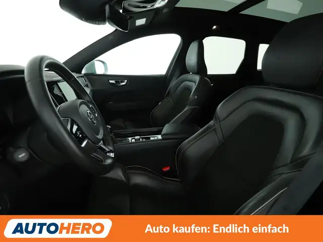 Volvo XC60 view 10