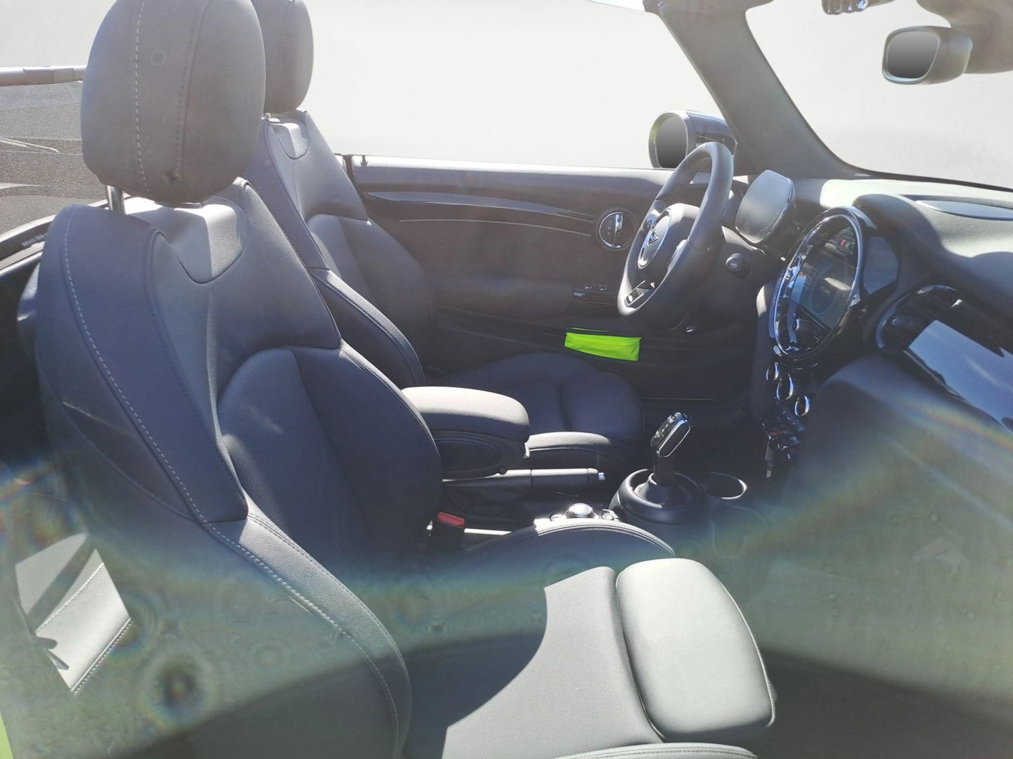 MINI Cooper Cabrio JCW Trim / 17 Zoll schwarz — photo 13