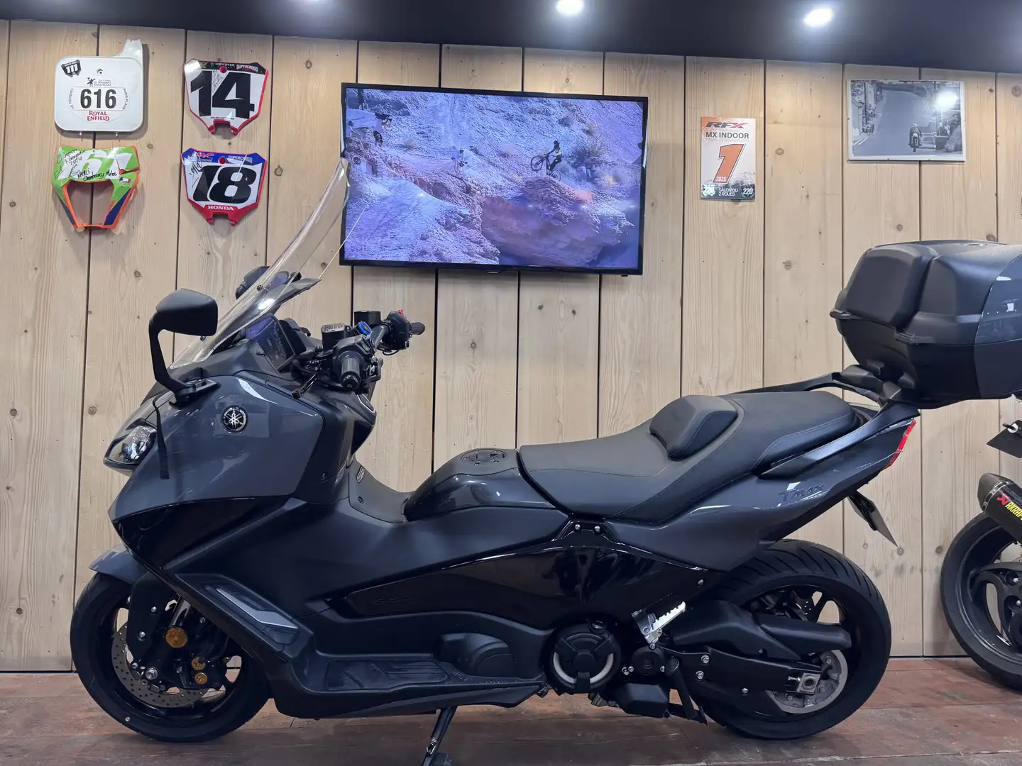 Yamaha TMAX 560 - 2