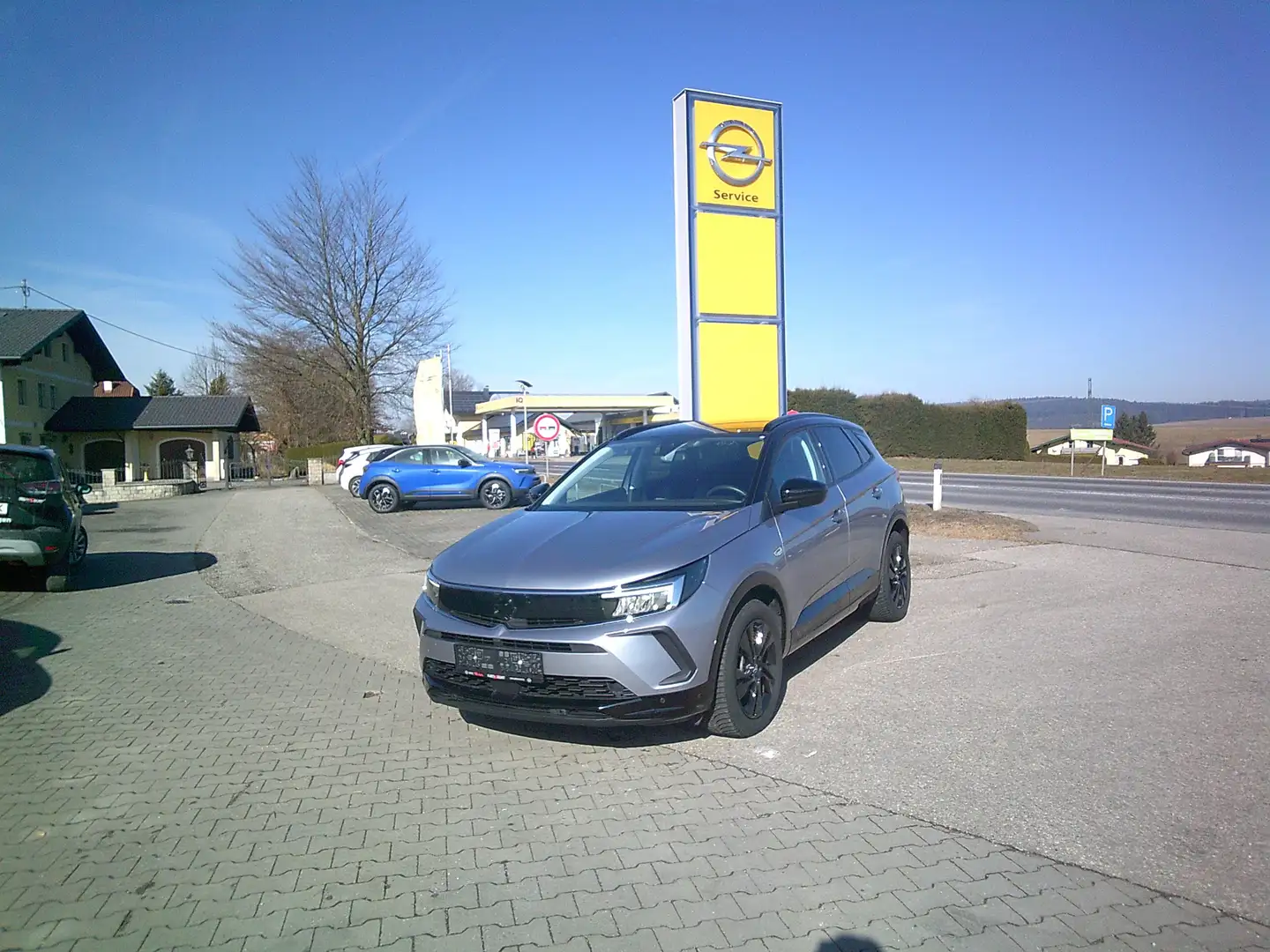 Opel Grandland 1,2 Turbo Dir. Inj. GS Line S/S Aut. Grau - 1