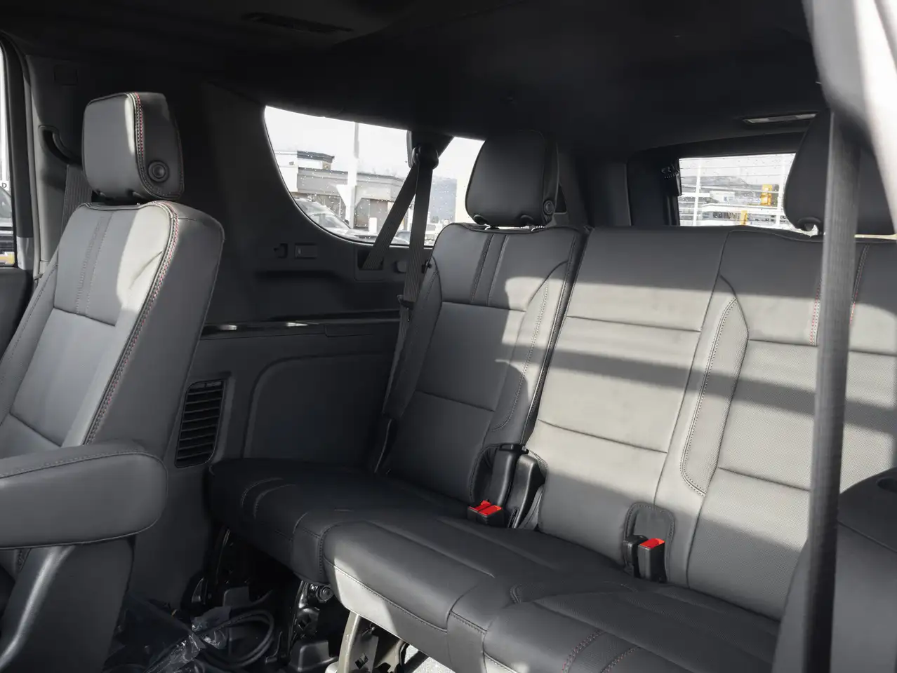 Chevrolet Suburban снимка Chevrolet Suburban